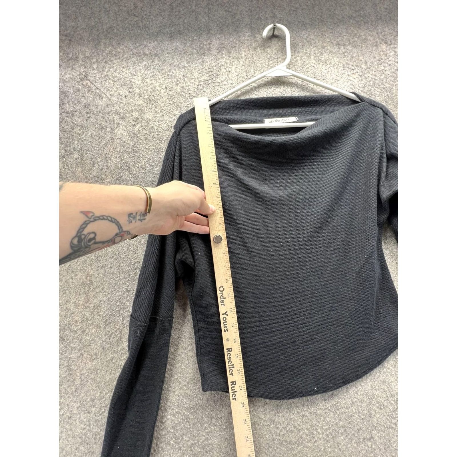 Free People VINTAGE Free People Shirt Women Small Black Boat Neck Long Sleeve Stretch Waffle Size S / US 4 / IT 40 - 2 Thumbnail