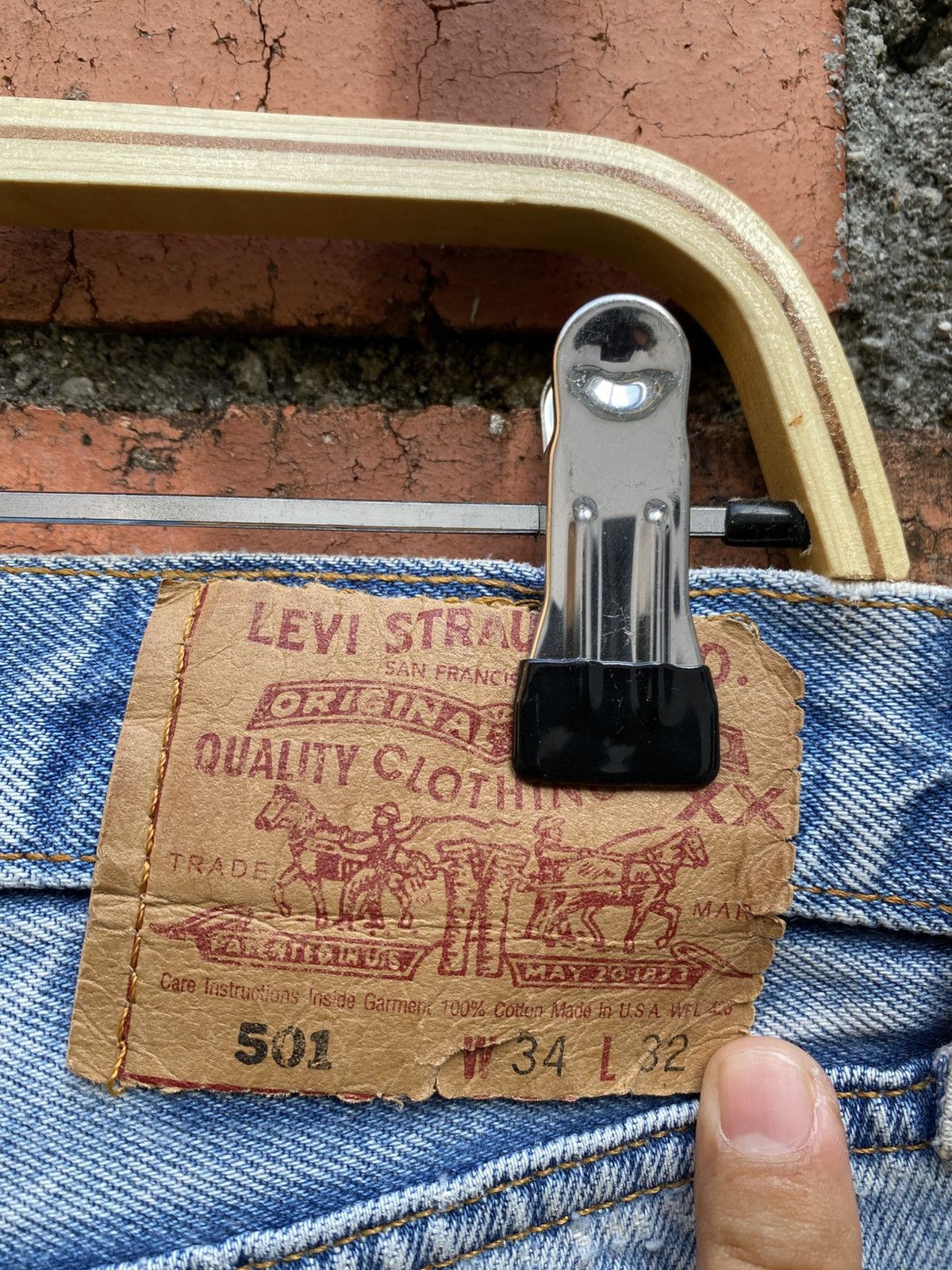 Levi's Vintage Clothing W33x31 Vintage levi's 501 distressed made in USA Size US 33 - 7 Thumbnail