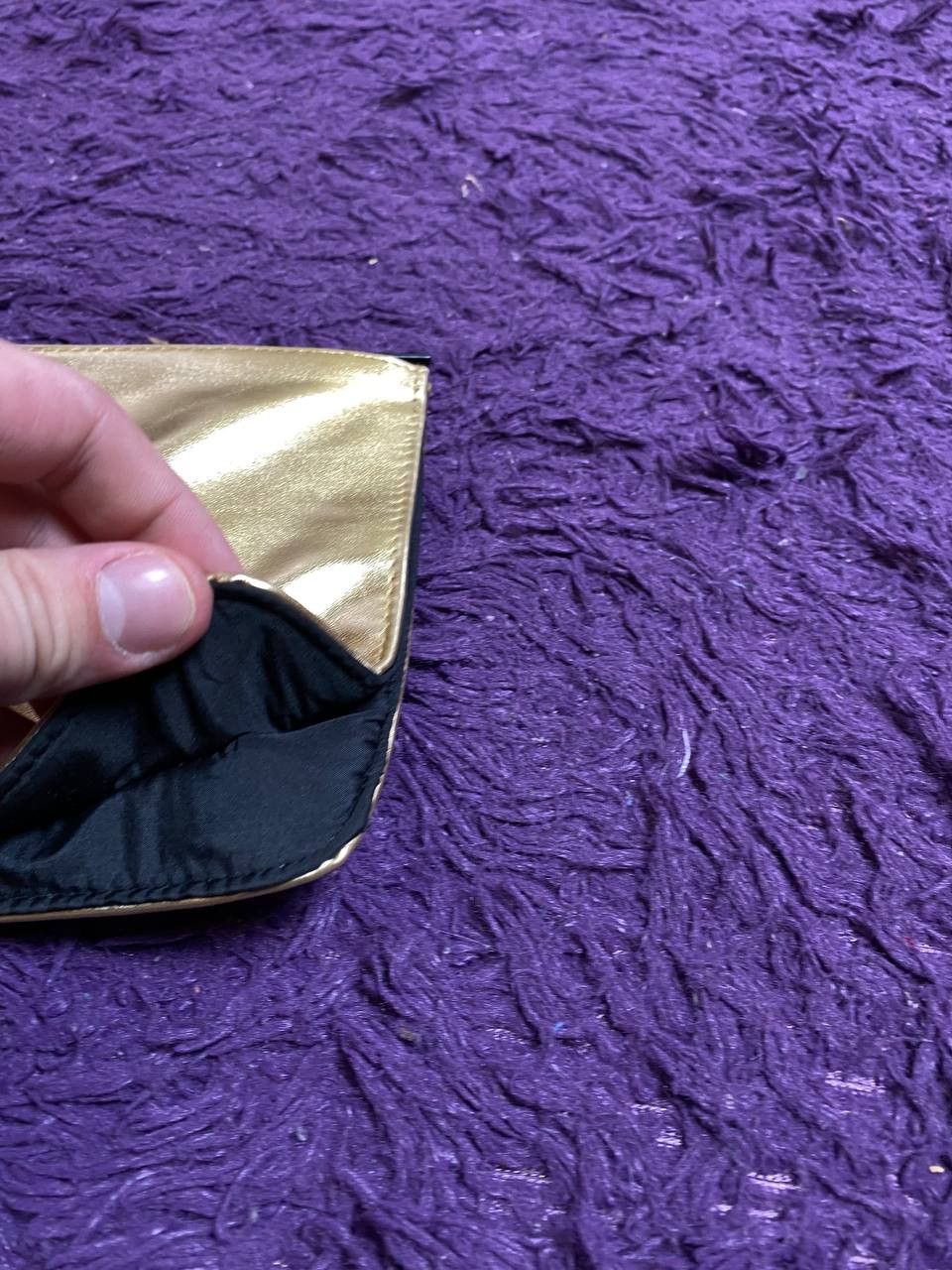 Yves Saint Laurent Yves Saint Laurent YSL Faux Leather Makeup Bag Size ONE SIZE - 12 Thumbnail