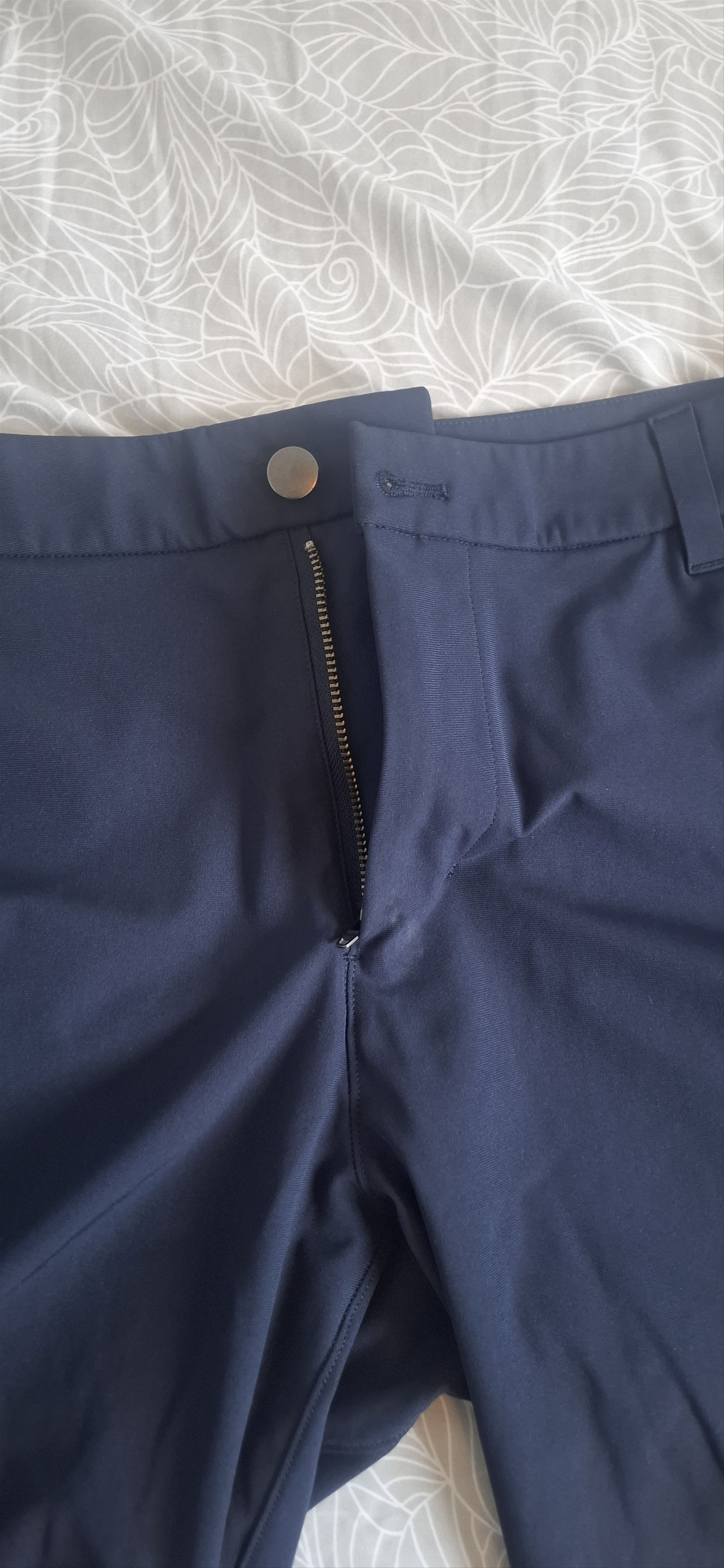 Lululemon Lululemon Navy Shorts Size US 32 / EU 48 - 2 Thumbnail