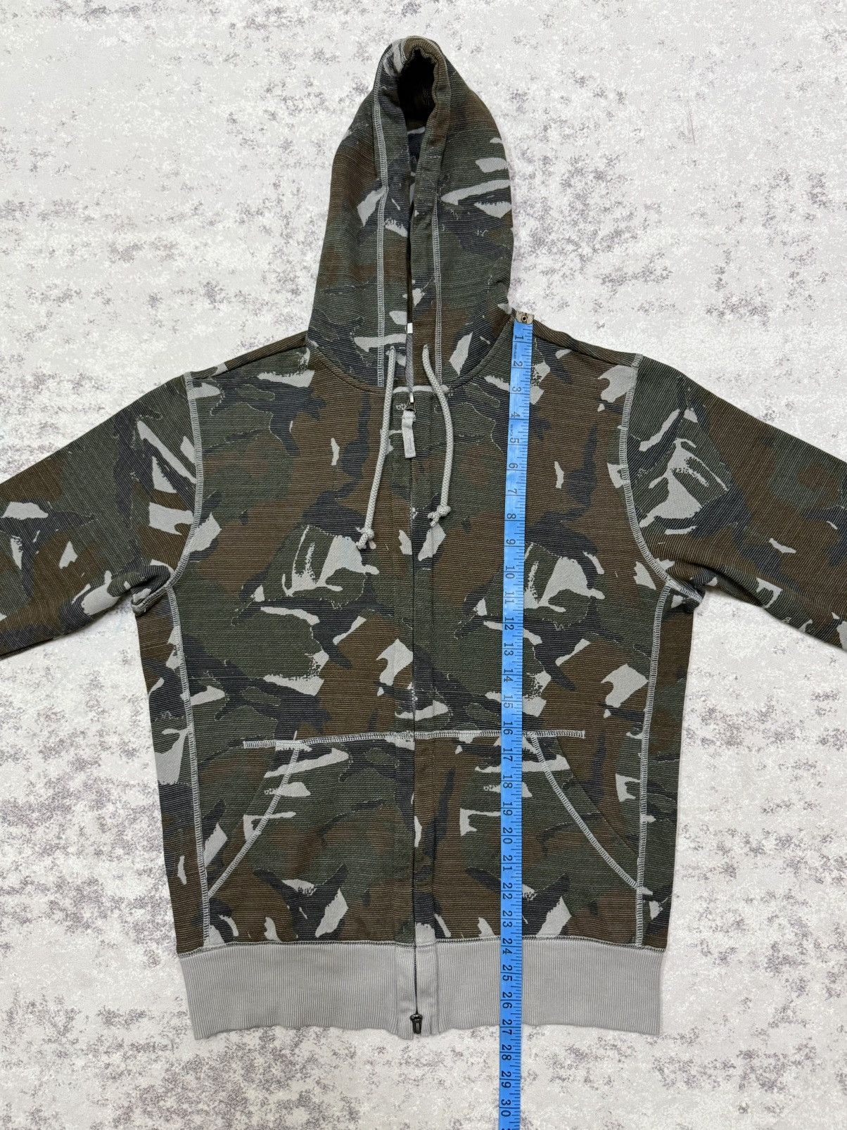 Uniqlo Uniqlo Camo Paternz Zip Up Sweater Hoodie Size US M / EU 48-50 / 2 - 13 Thumbnail
