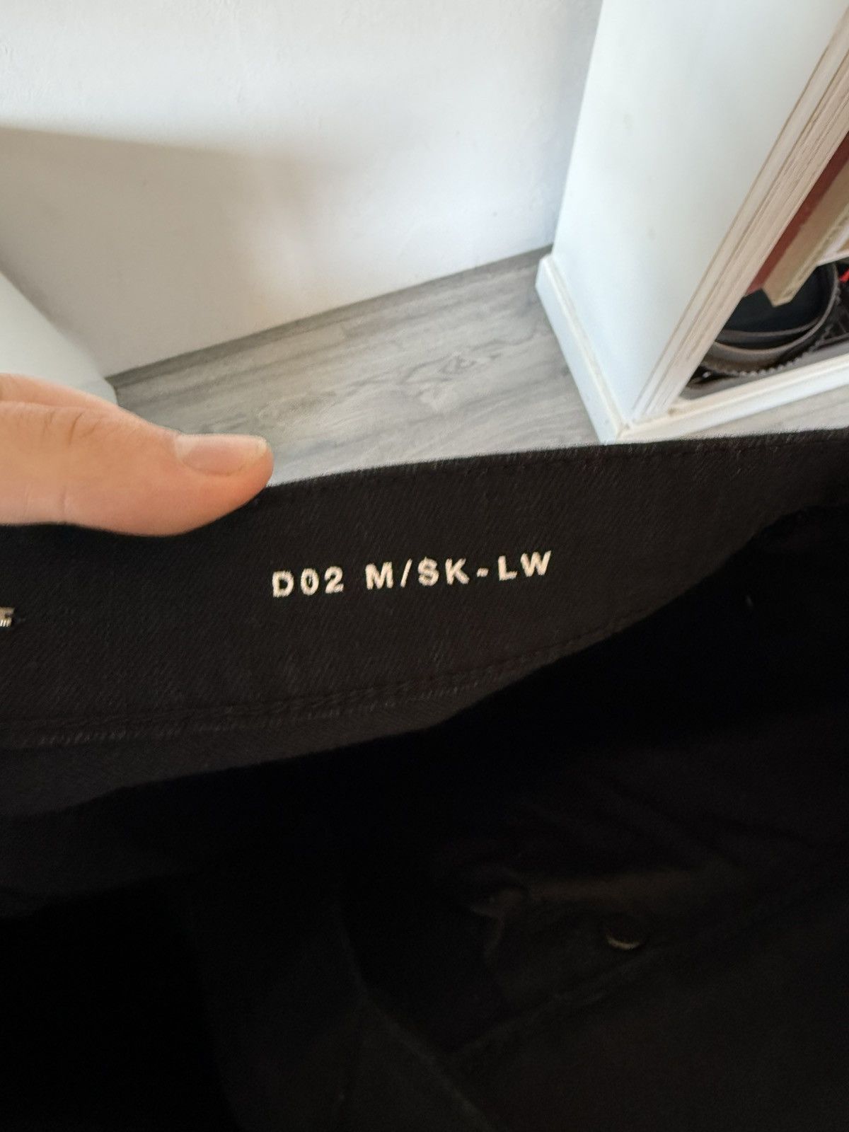 Saint Laurent Paris Saint Laurent D02 Skinny Black Jeans in Washed Stretch Denim Size US 32 / EU 48 - 9 Thumbnail