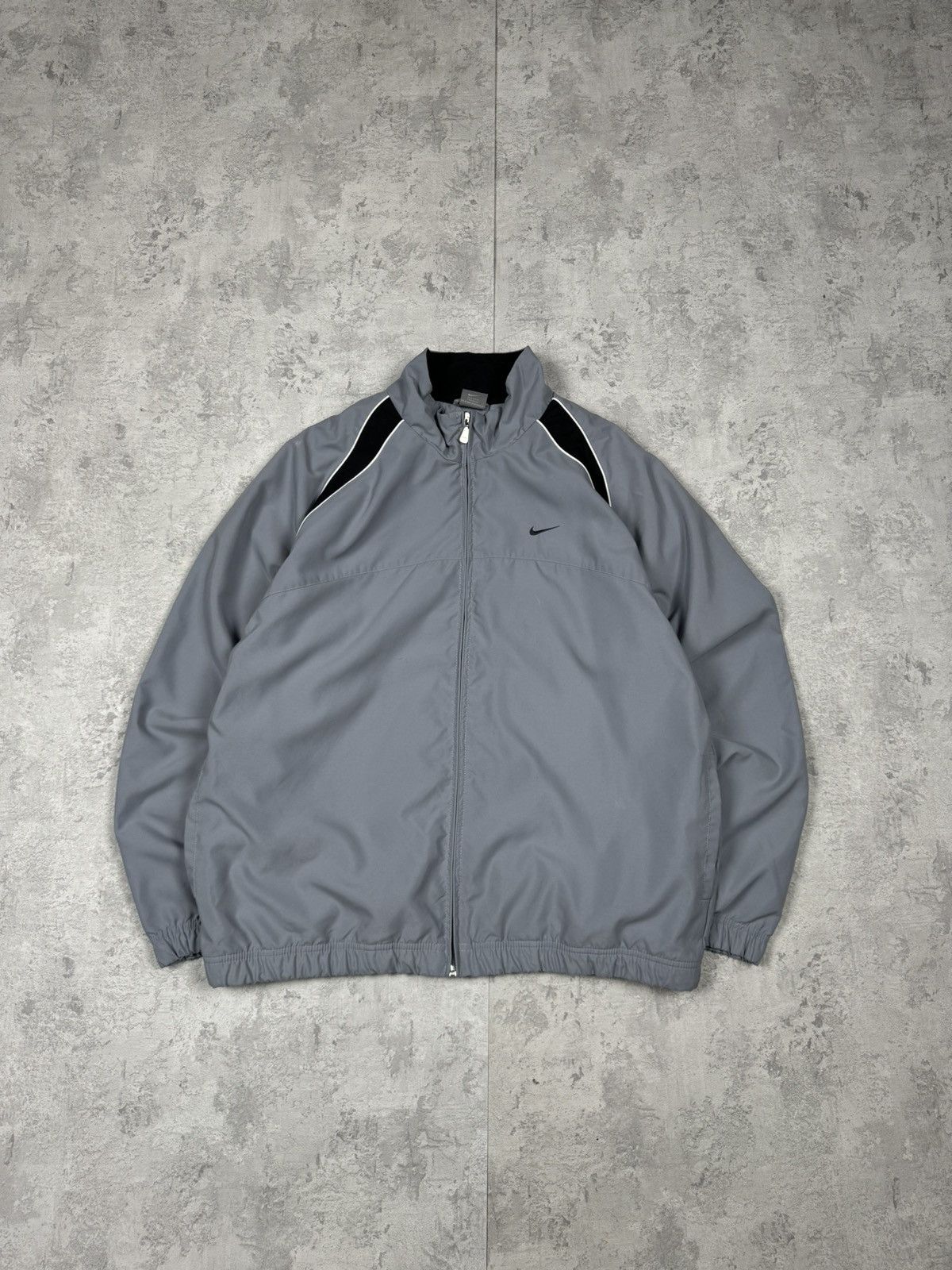 Nike Vintage Nike Y2K Track Jacket Size L Size US L / EU 52-54 / 3 - 1 Thumbnail