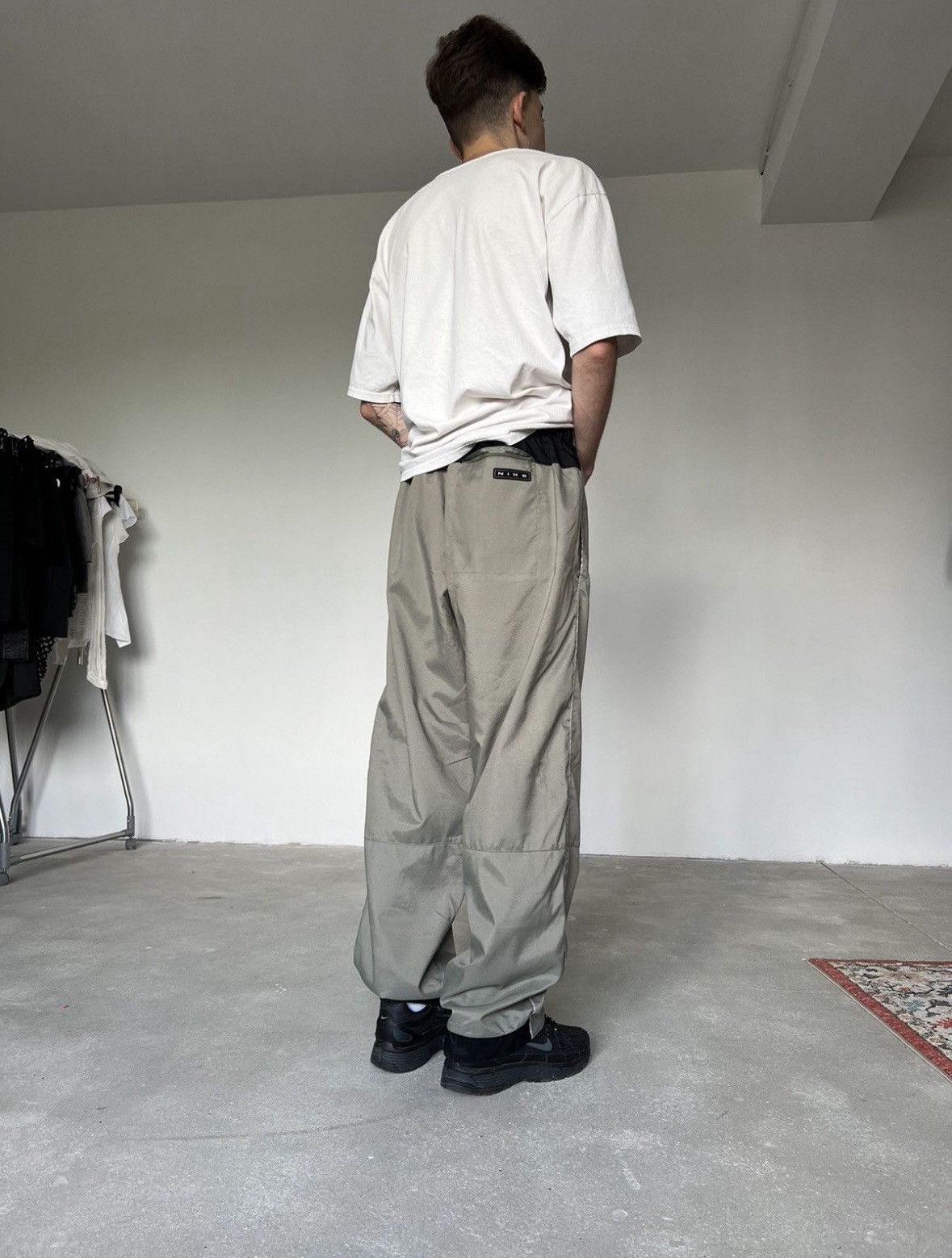 Nike Vintage Nike Sweatpants Size US 32 / EU 48 - 3 Thumbnail