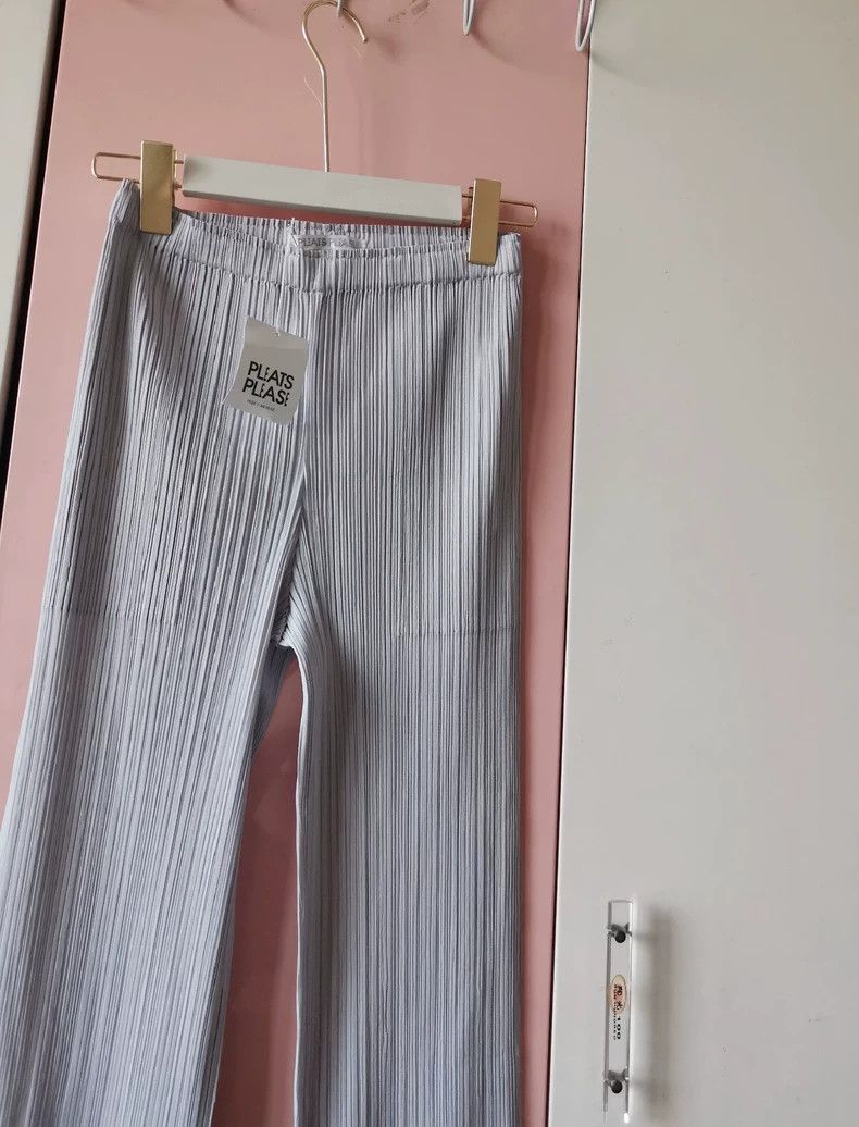 Issey Miyake issey miyake size:0 Pearl grey pleated pants 2505-Nextarro Size 42" / US 20 - 6 Thumbnail