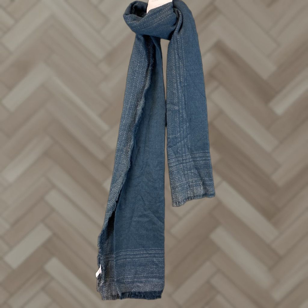 Lauren Conrad Lauren Conrad Women’s Winter Indigo Gray with Gold Scarf New W/Tags 45-18 Size ONE SIZE - 1 Thumbnail