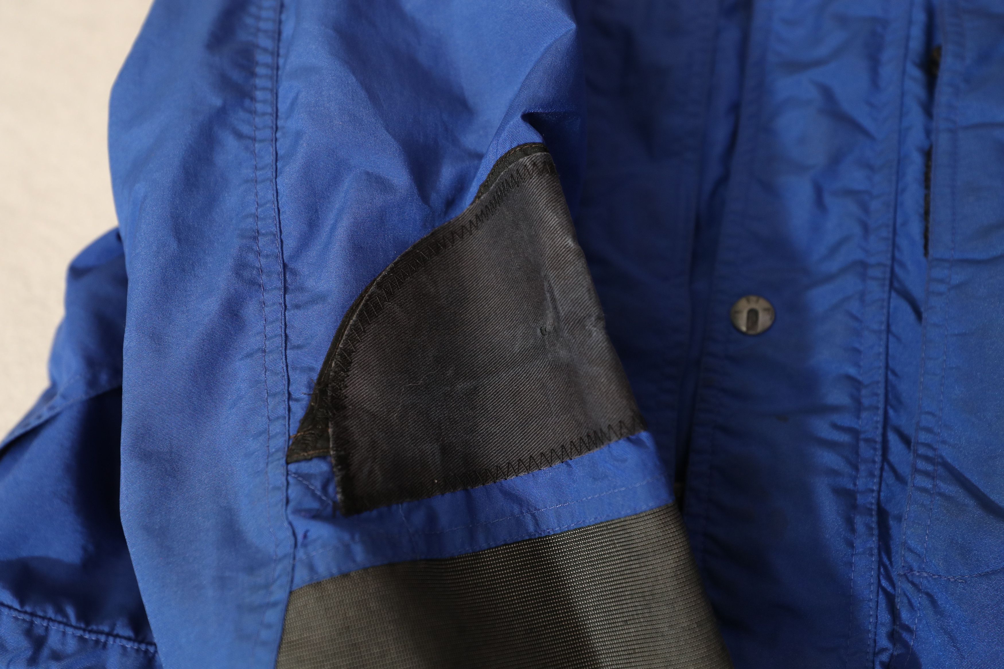 The North Face Vintage TNF Extreme Light Series Shell Jacket (L) Size US L / EU 52-54 / 3 - 7 Thumbnail