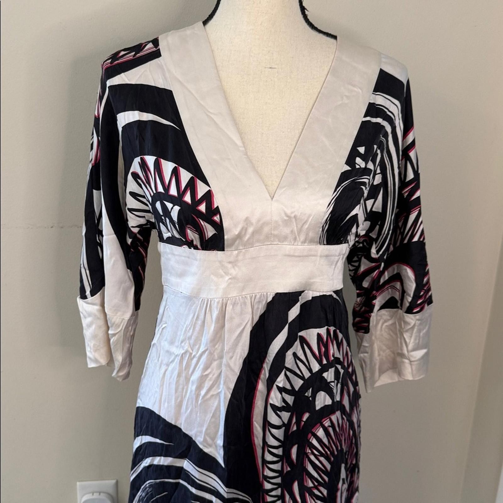 Other Trina Turk satin mini dress geometric pattern SZ 4 Size S / US 4 / IT 40 - 2 Thumbnail