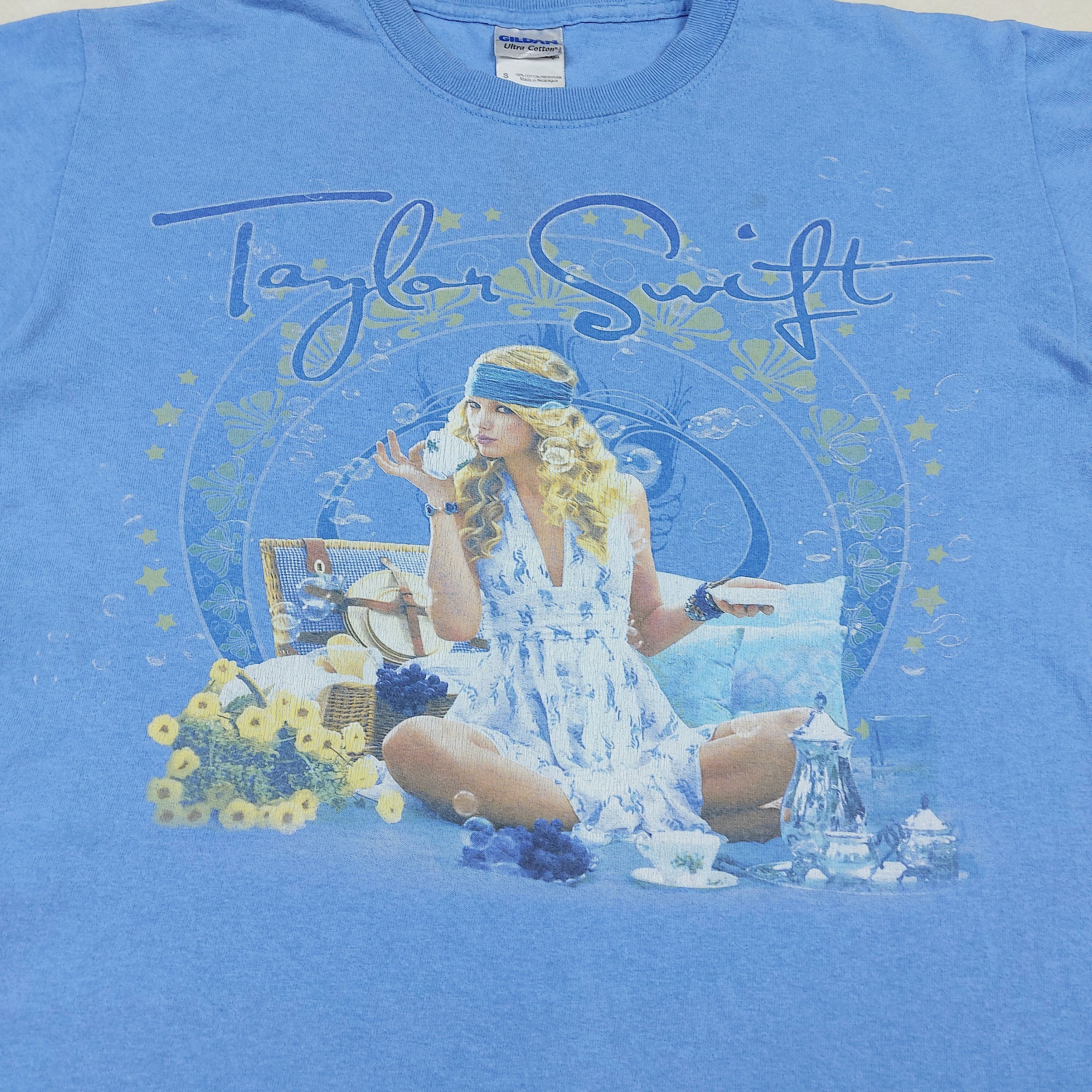 Band Tees Vintage 2009 Taylor Swift Fearless Tour Concert Tee Size US S / EU 44-46 / 1 - 10 Thumbnail