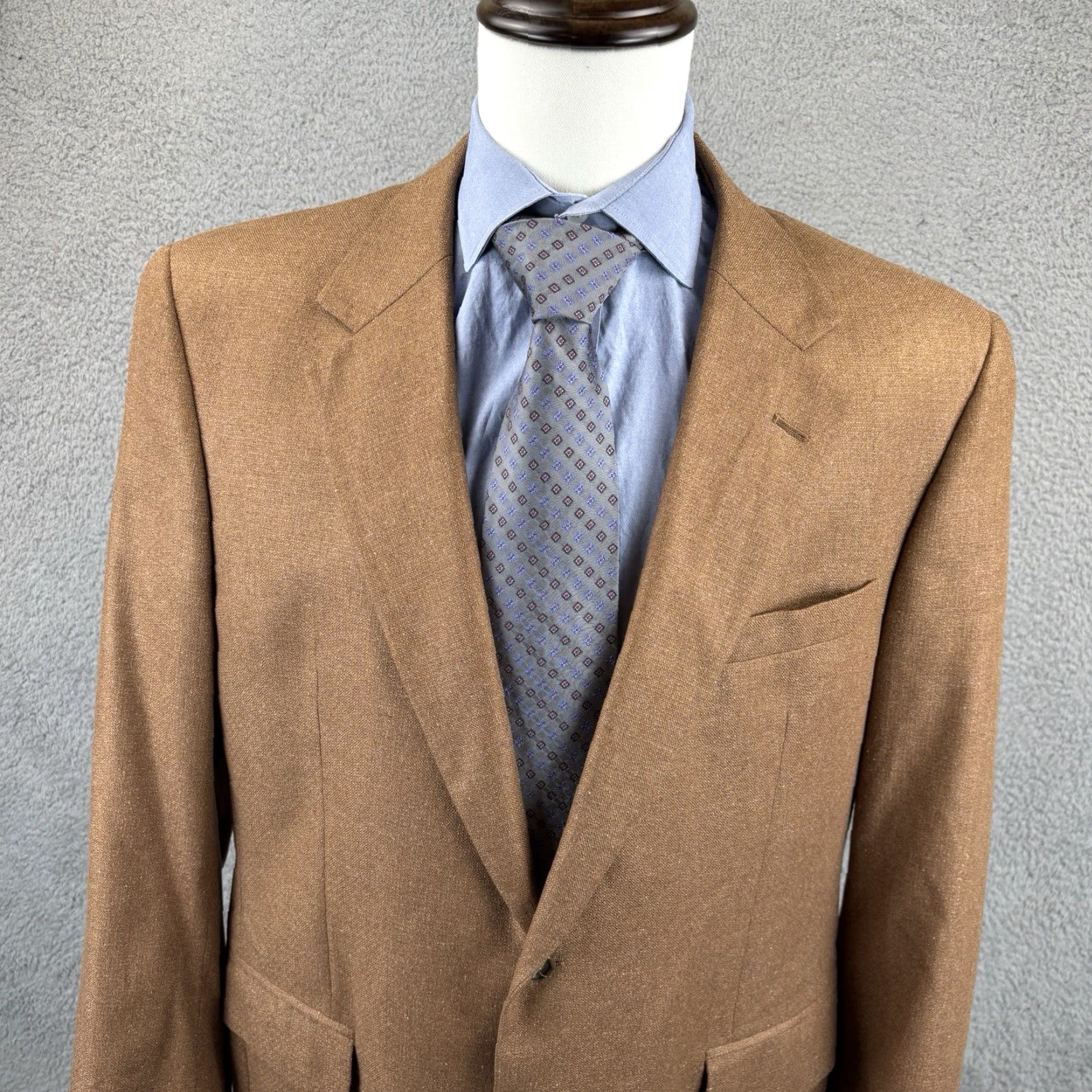 Jos. A. Bank Jos. A. Bank Blazer Mens 43R Brown Silk 2 Button Single-Breasted Notch Lapel 100% Silk Jacket Sport Coat Regular Fit Vintage: No Size 46R - 2 Thumbnail