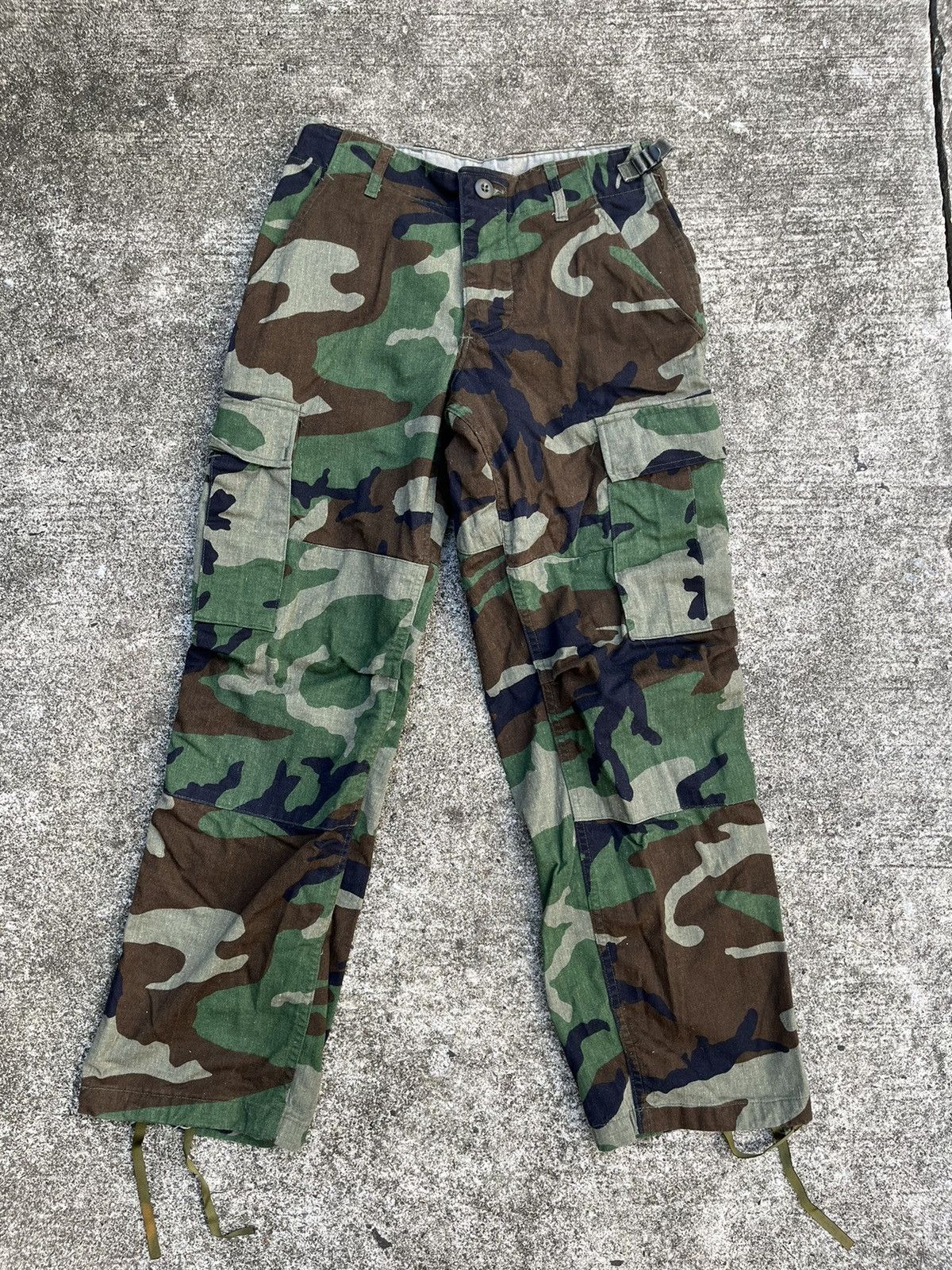 Vintage Woodland Camo Military Cargo Pants Size US 26 / EU 42 - 1 Thumbnail