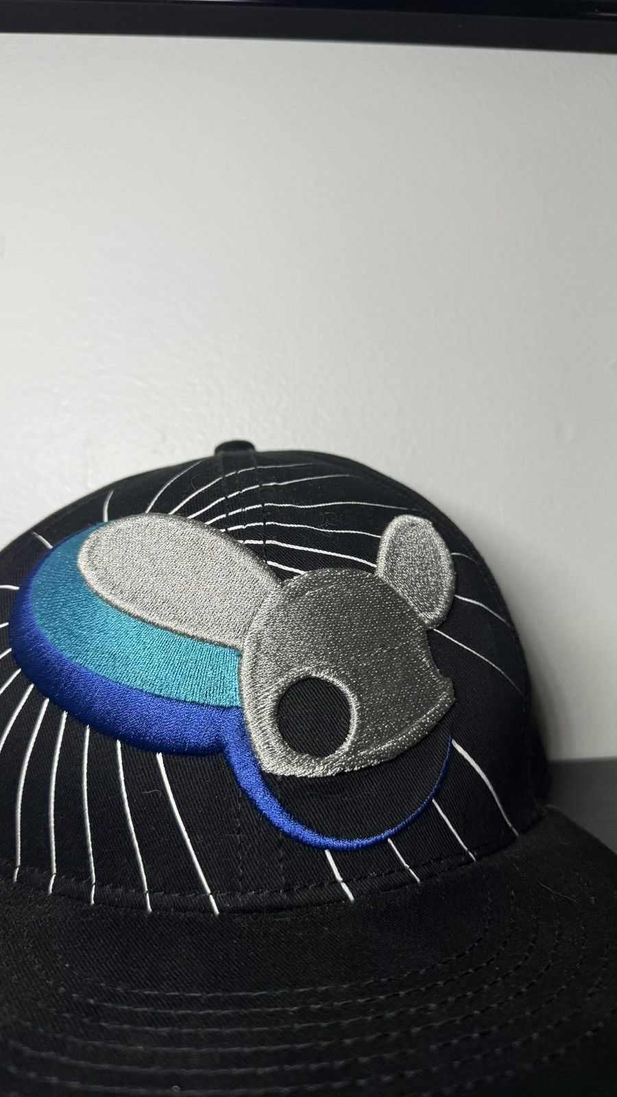 Other Y2K 2000s Deadmau5 Beaming Embroidered SnapBack Hat Size ONE SIZE - 2 Thumbnail