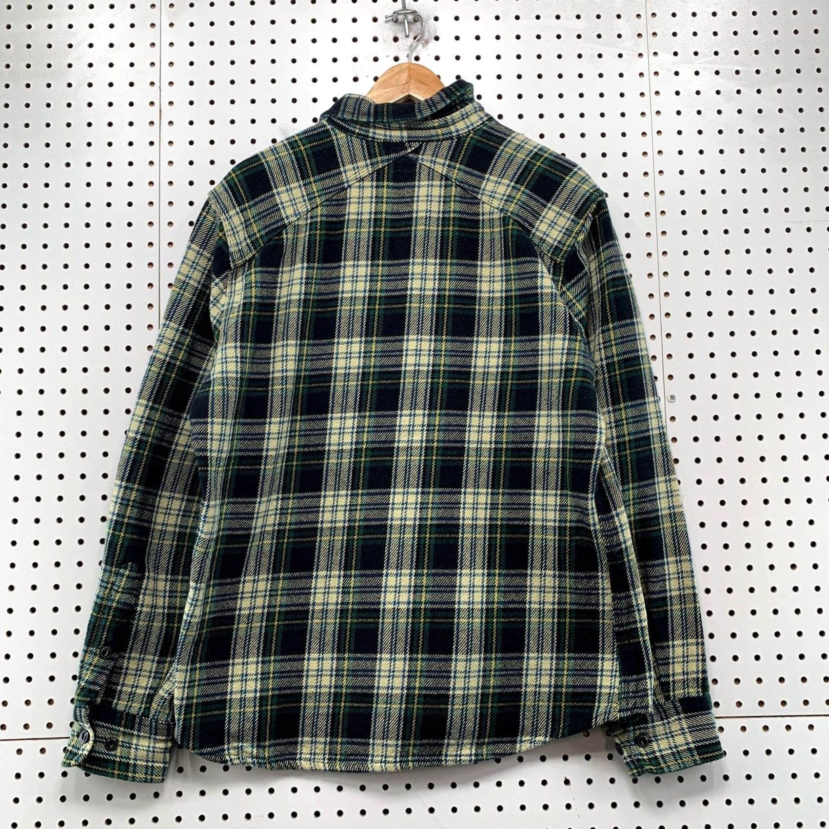 Flint And Tinder Flint Tinder Button-Up Shirt Mens Large Green Plaid Heavyweight Cabin Flannel USA Size US L / EU 52-54 / 3 - 2 Thumbnail