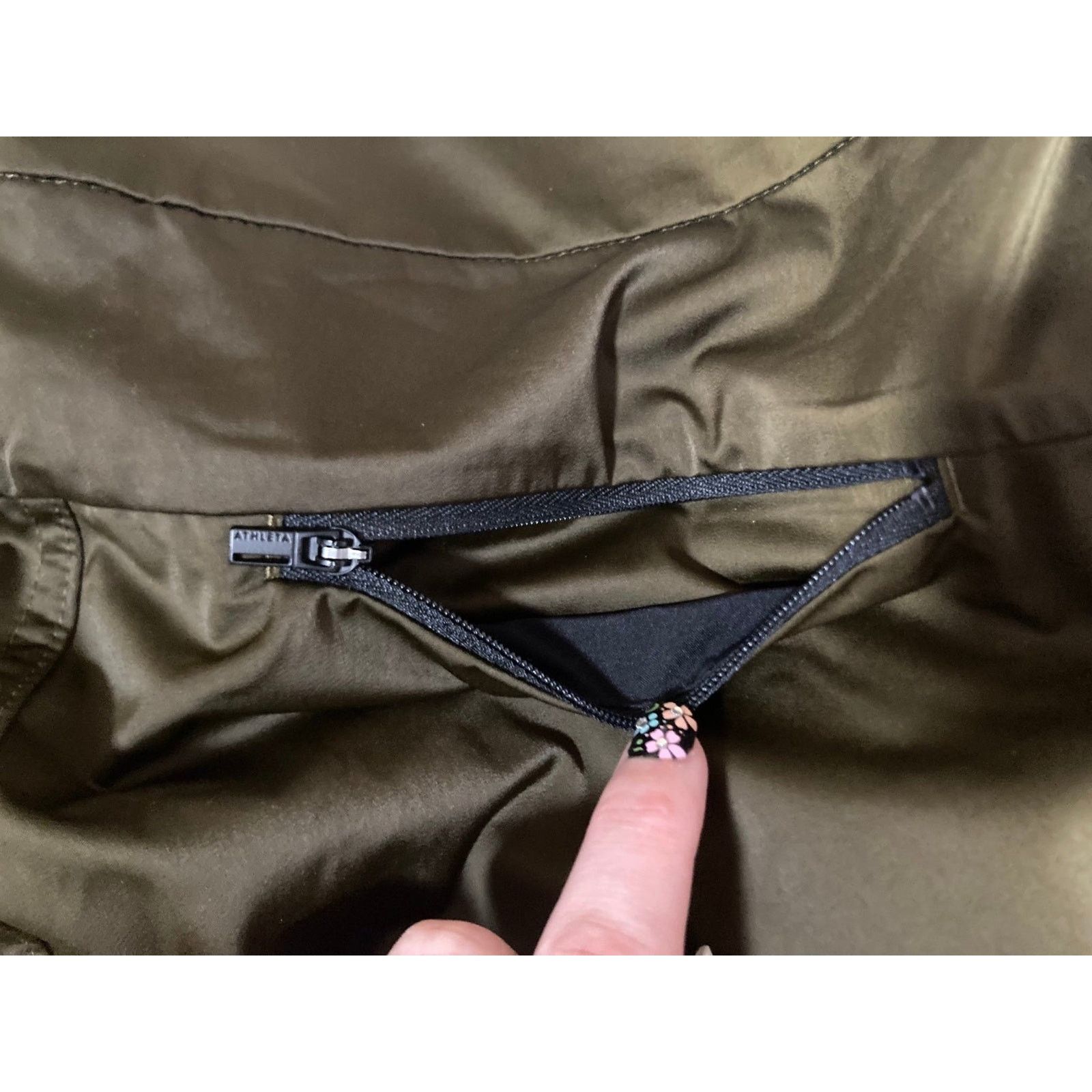 Athleta Athleta Radiant Joggers ‘Tortuga Green’ NWT! Size 27" / US 4 / IT 40 - 11 Thumbnail