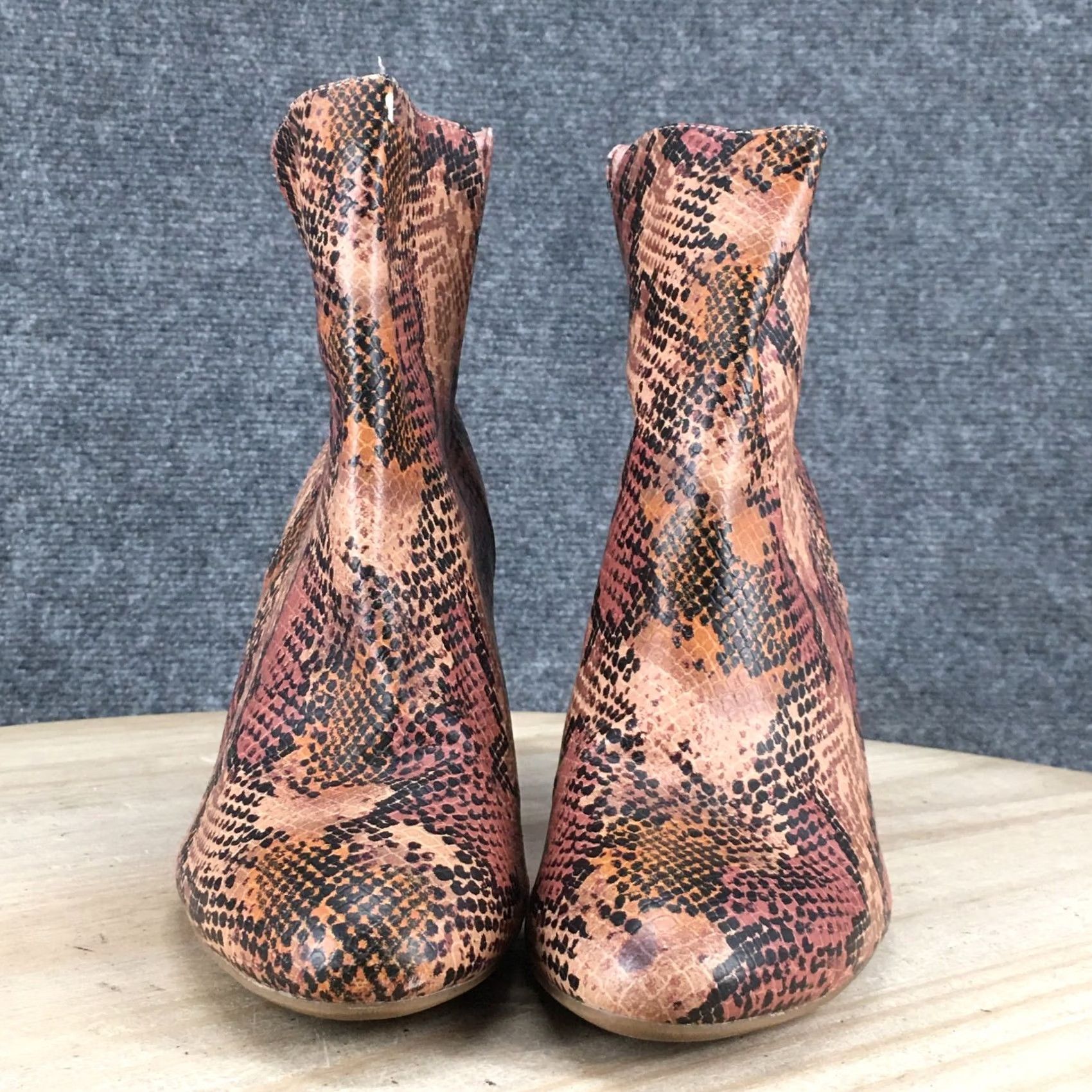 Old Navy Old Navy Booties Womens 7 Animal Print Brown Leather Back Zip Boot Heels Size US 7 / IT 37 - 7 Thumbnail