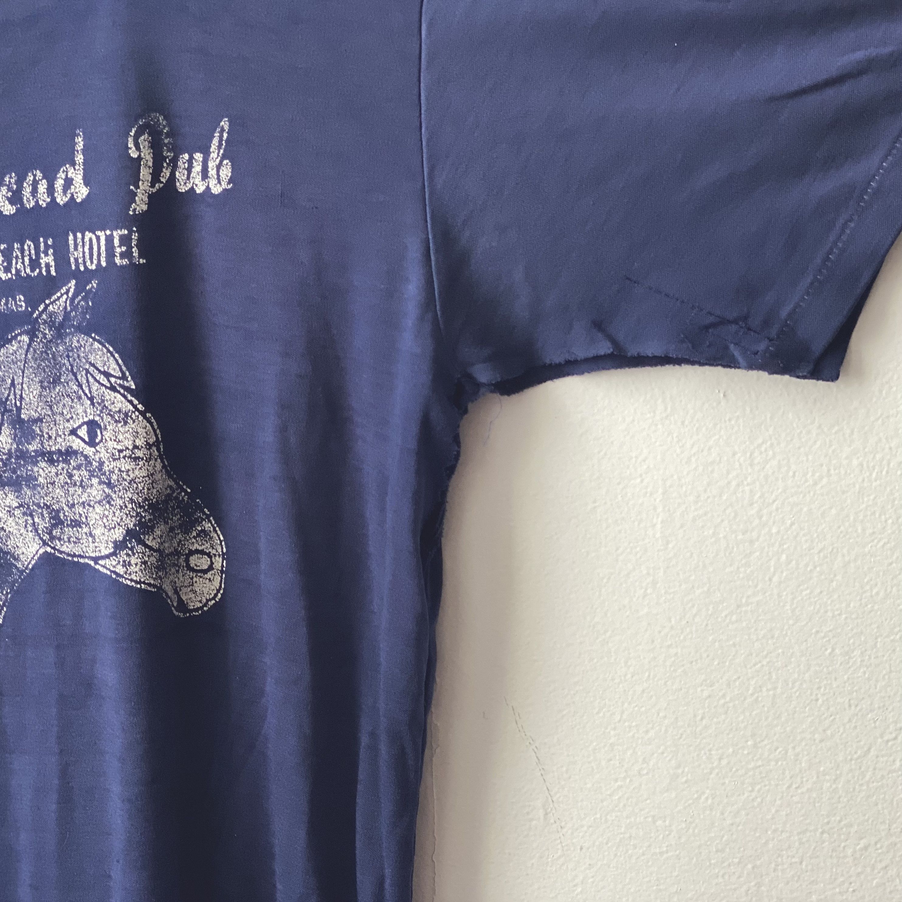 Other threadbare, thrashed vintage 70s t-shirt Size US M / EU 48-50 / 2 - 5 Thumbnail