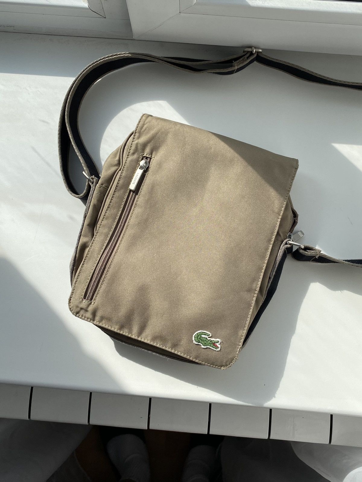 Lacoste Lacoste messenger shoulder bag brown colr with vintage strap Size ONE SIZE - 1 Thumbnail