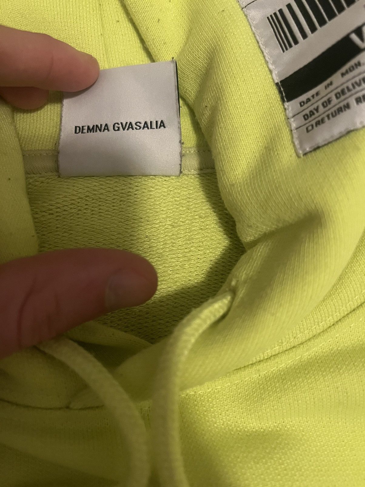 Vetements Vetements SS20 Shipping Label Hoodie Size US S / EU 44-46 / 1 - 6 Thumbnail