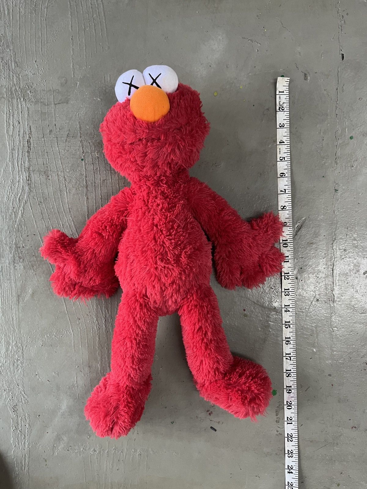 Kaws × Uniqlo Kaws Sesame Street Uniqlo Elmo Plush Toy Size ONE SIZE - 10 Thumbnail