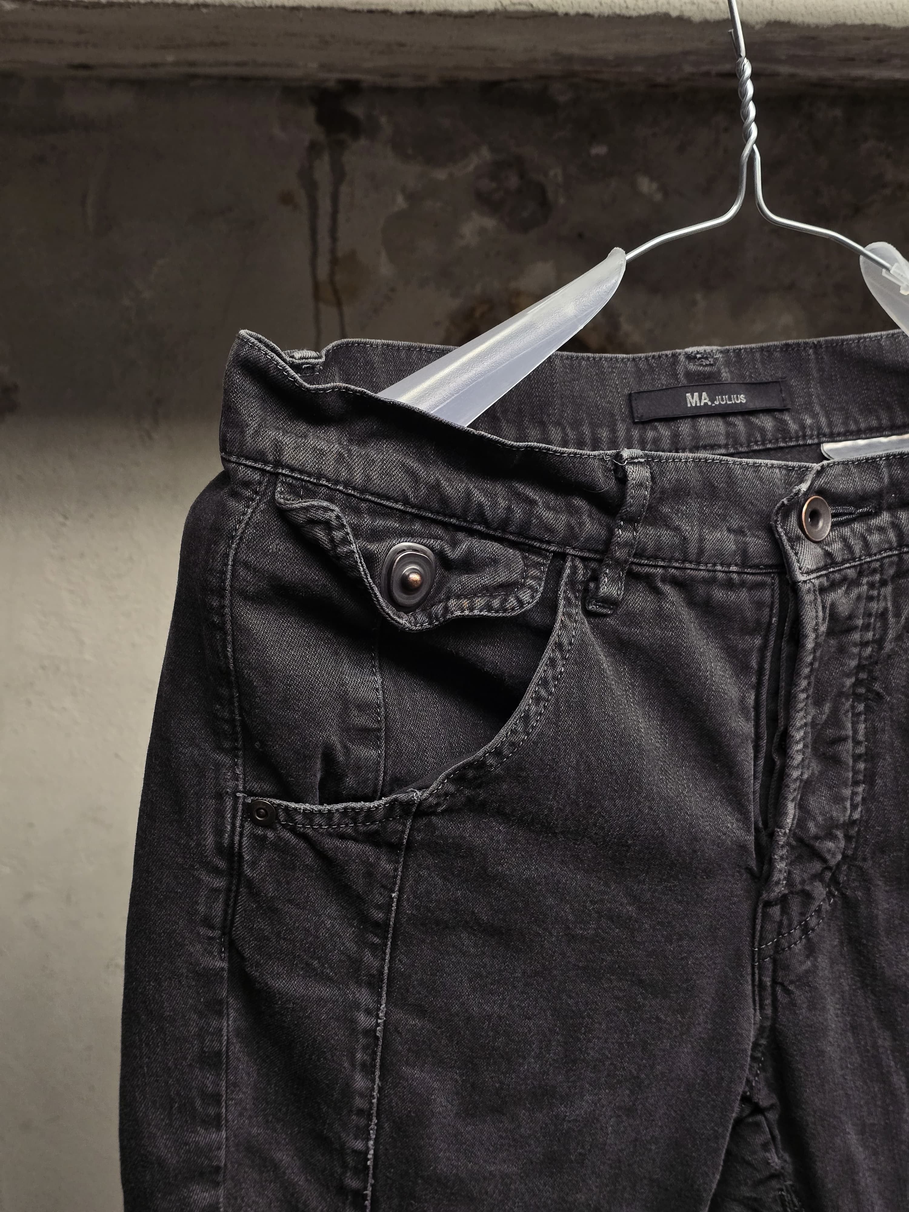 Julius MA_Julius SS12 Washed Black J-Cut Skinny Denim Size US 28 / EU 44 - 2 Thumbnail