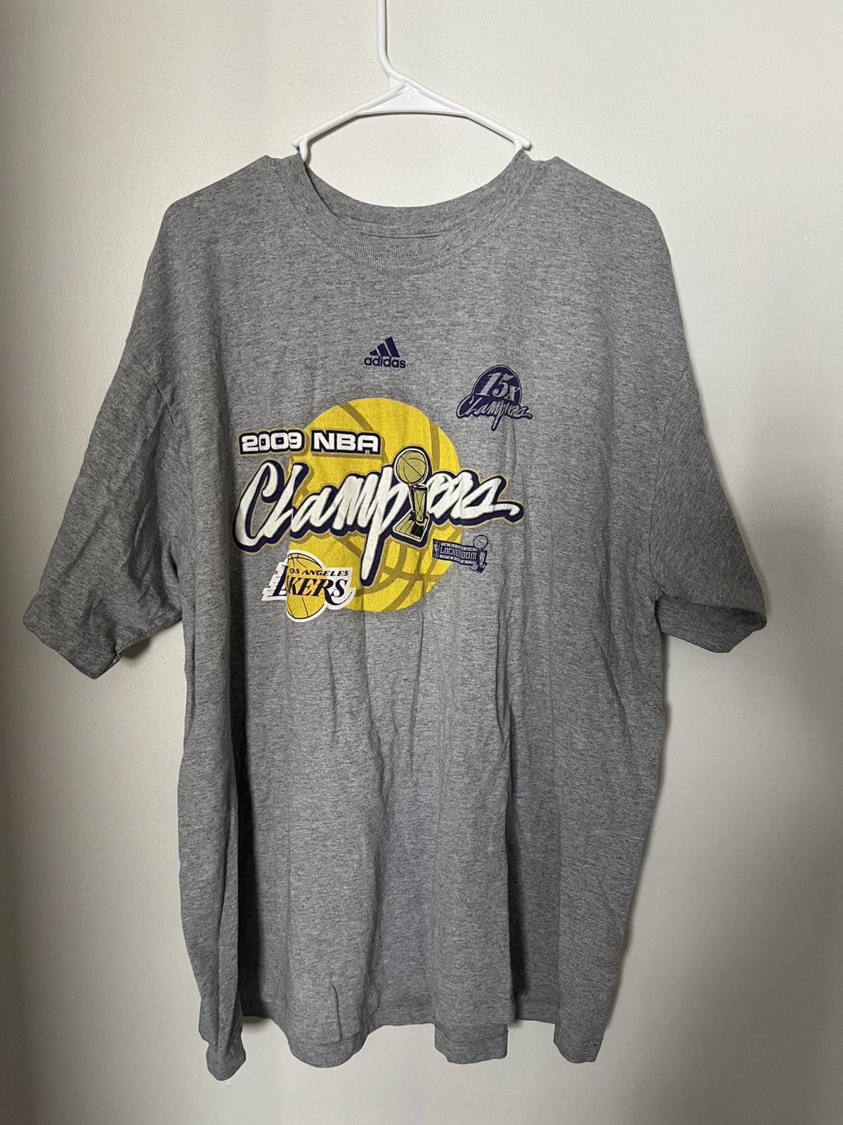 Adidas × NBA Vintage Lakers 2009 Champions T-shirt Size US XXL / EU 58 / 5 - 1 Thumbnail