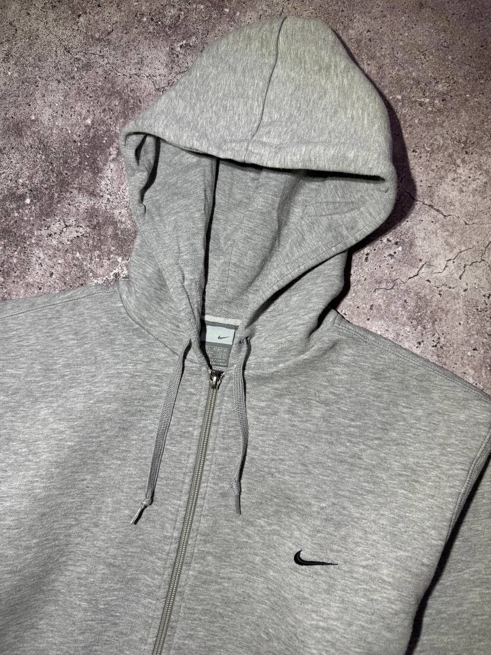 Nike Vintage Nike Streetwear Y2K Gray Hoodie Embroidered Swoosh Size US L / EU 52-54 / 3 - 3 Thumbnail
