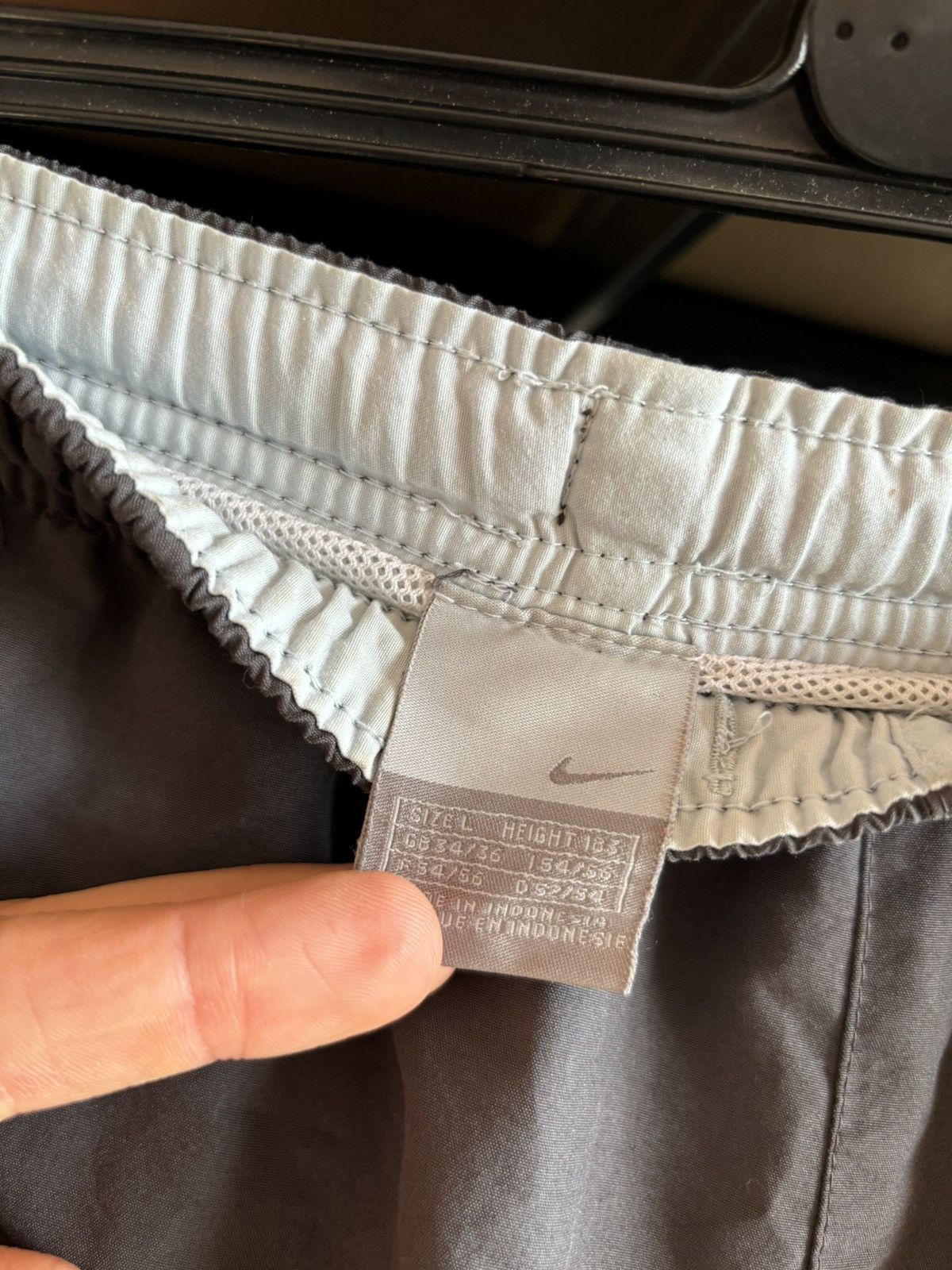 Nike Nike Vintage Nylon Shorts Swoosh Drill Y2K Size US 34 / EU 50 - 3 Thumbnail