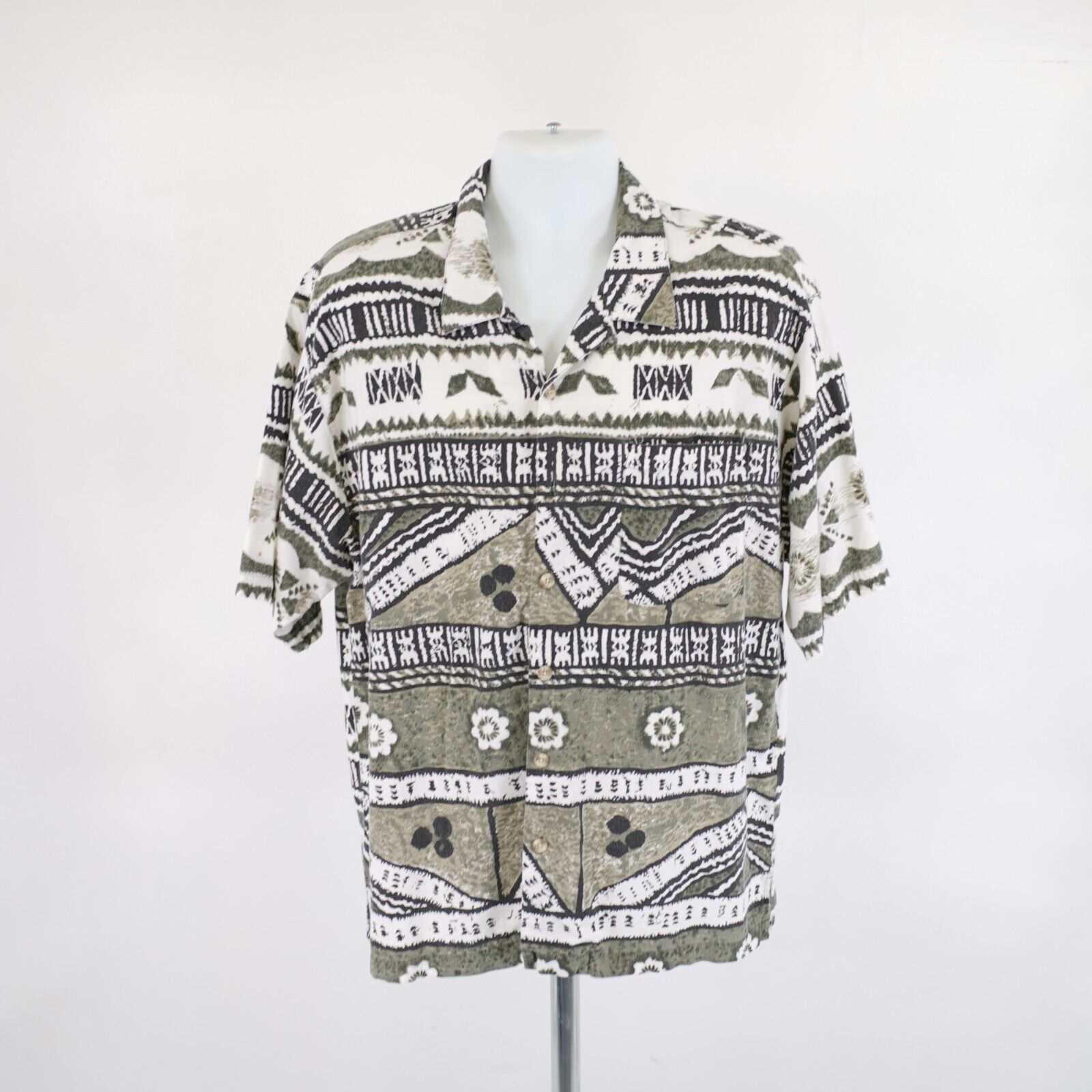 Vintage Red Turtle XL Aztec Patern Green Tan Cream Collared Hawaiian Size US XL / EU 56 / 4 - 4 Thumbnail