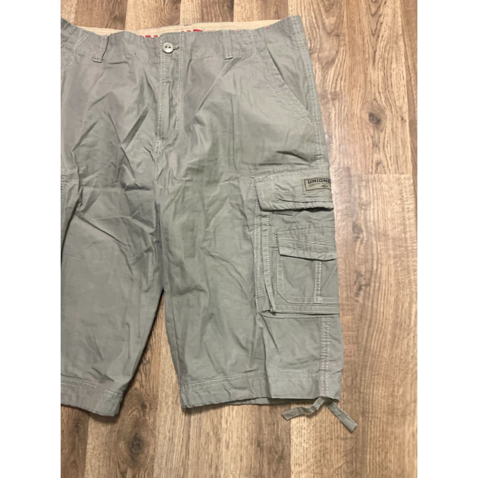 Vintage Unionbay Cargo Shorts Men's 36 Gray Pockets Casual Cargo Shorts, Regular Fit, Inseam 14in, Gray, UnionBay Size US 36 / EU 52 - 4 Thumbnail