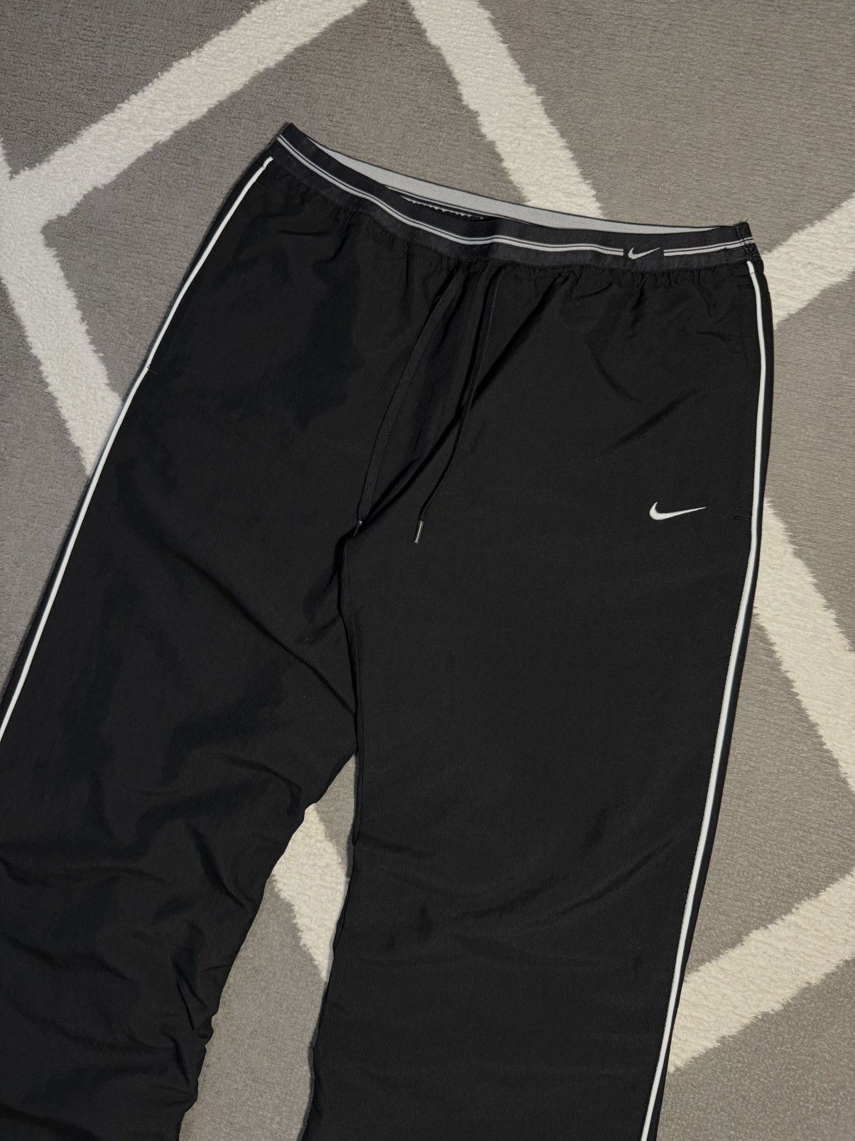Nike Vintage 00’s Nike Swoosh Women’s Parachute Track Pants Size 26" / US 2 / IT 38 - 8 Thumbnail