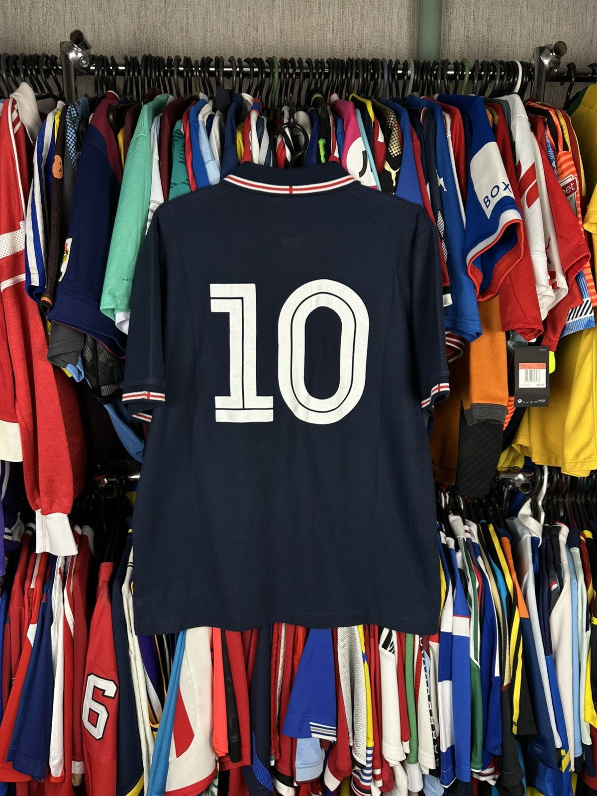 Umbro ENGLAND 2002/2004 FOOTBALL SHIRT JERSEY POLO #10 UMBRO sz L Size US L / EU 52-54 / 3 - 2 Thumbnail