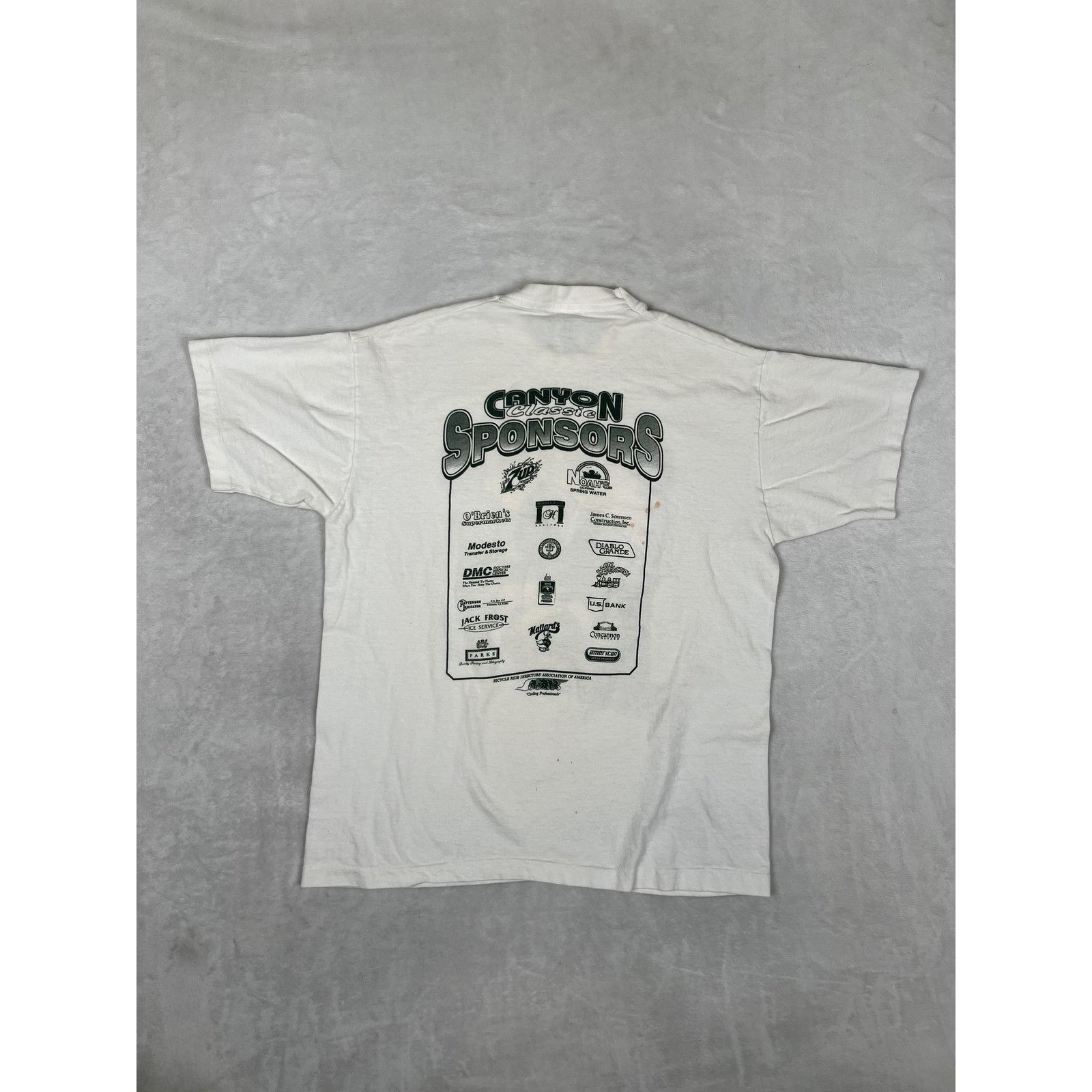 Fruit Of The Loom Vintage Canyon Classic Century 97 T-Shirt Mens Large White B Size US L / EU 52-54 / 3 - 8 Thumbnail