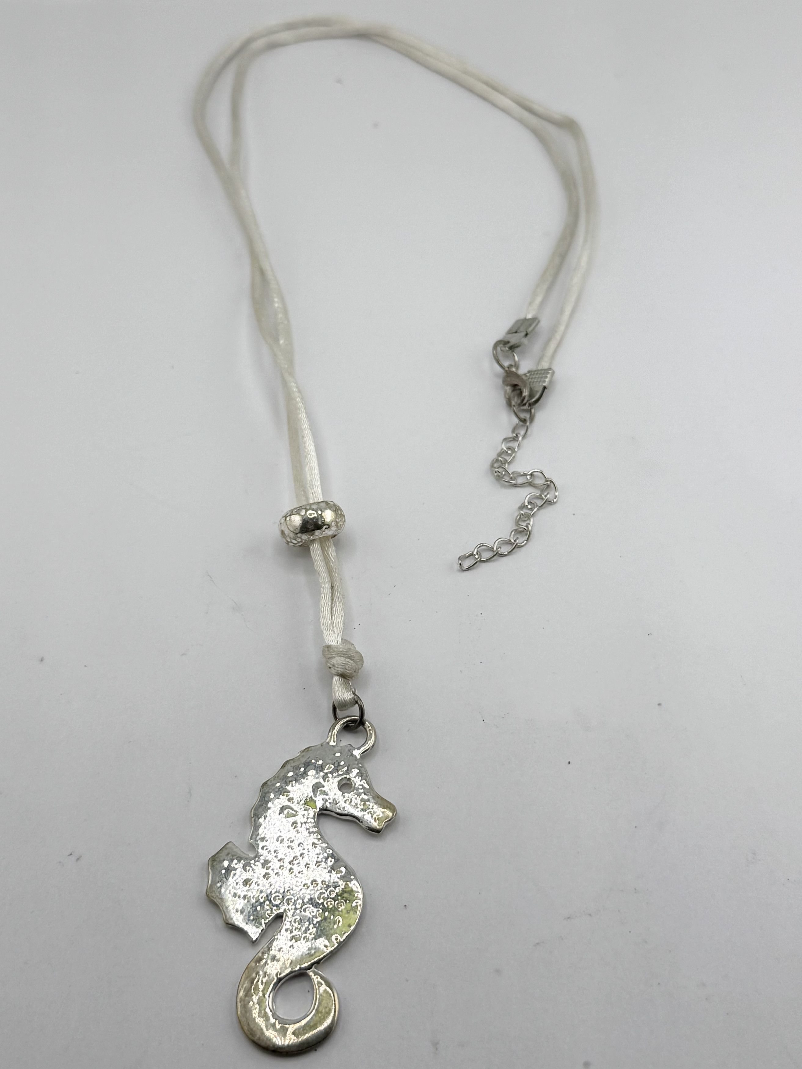 Other Seahorse pendant on fabric cord necklace Size ONE SIZE - 3 Thumbnail