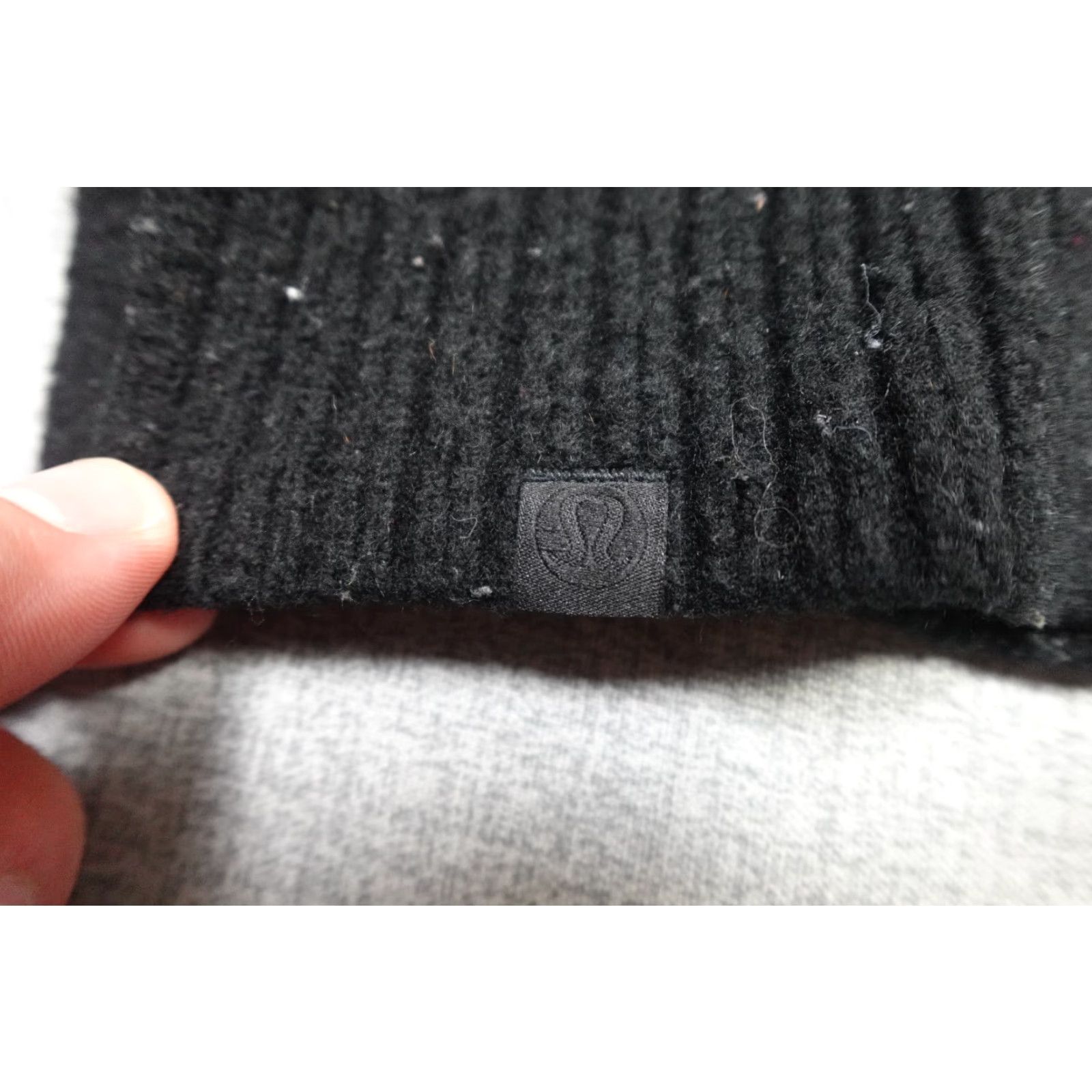 Lululemon VINTAGE Lululemon Sweater Womens 8 Black Wool Mock Neck Pullover Knit Wool Blend Dolman Sleeve Long Sleeve Mens Womens Girls Boys Size M / US 6-8 / IT 42-44 - 7 Thumbnail