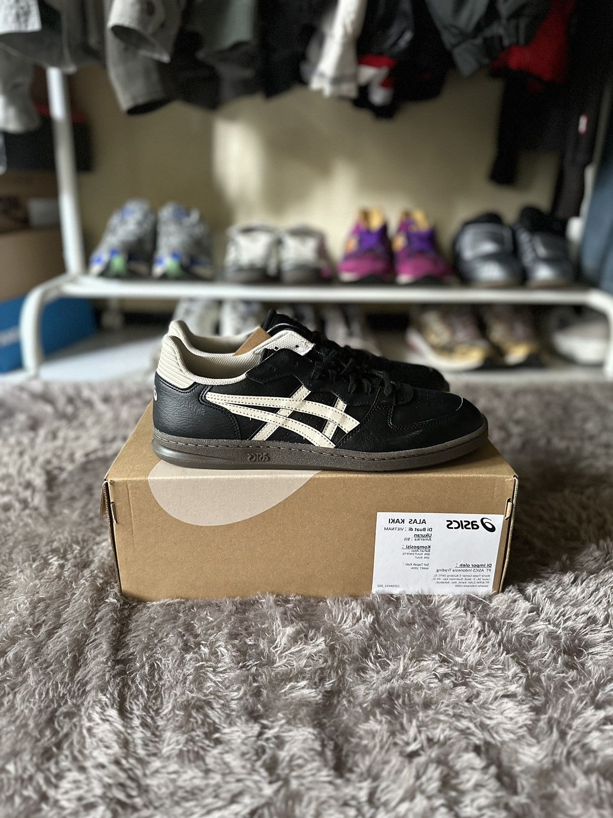 Asics ASICS Skyhand OG "Black Oatmeal Size US 9.5 / EU 42-43 - 1 Thumbnail