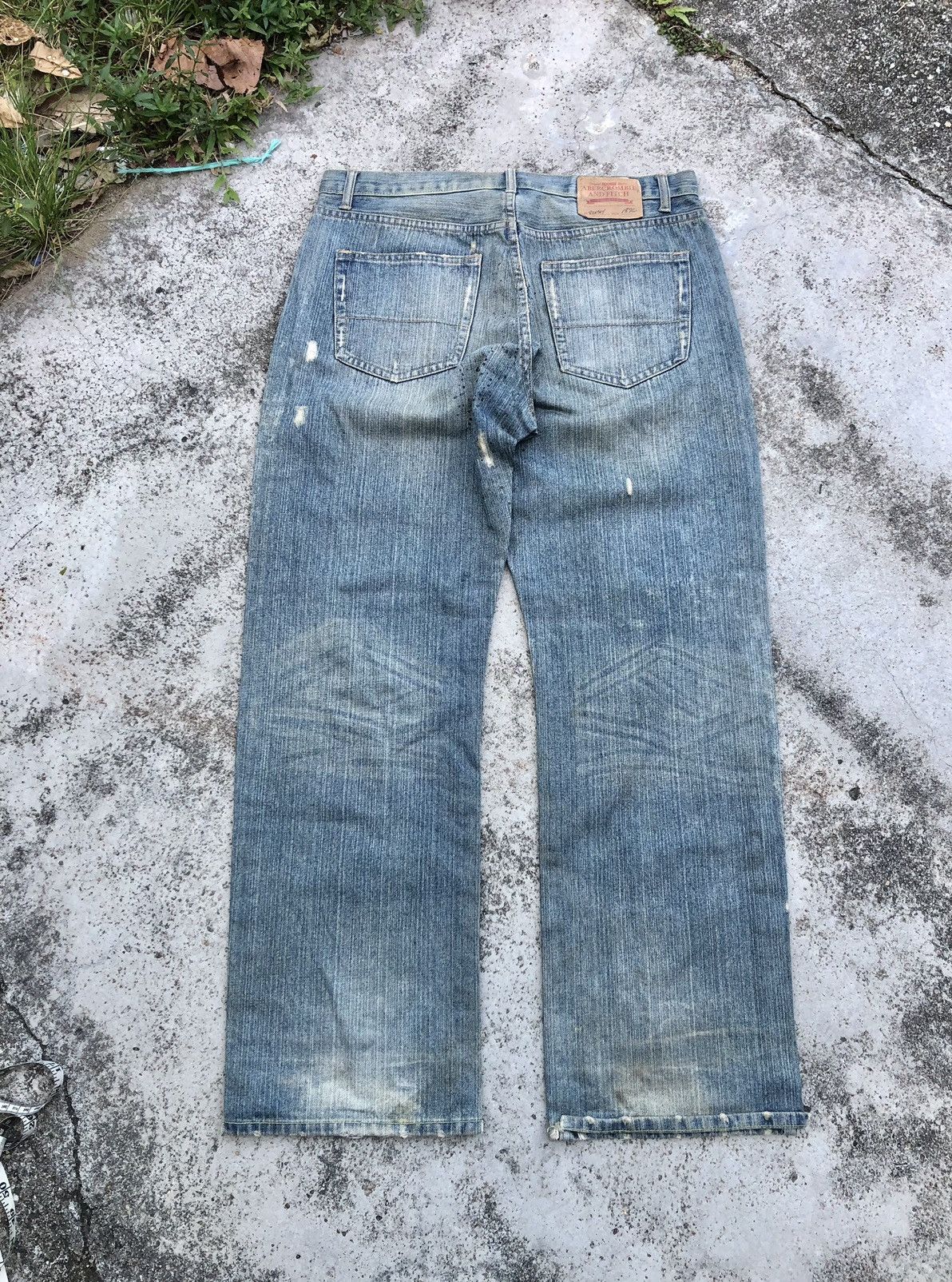 Abercrombie & Fitch PAINTED DISTRESSED DENIM BY ABERCROMBIE Size US 35 - 10 Thumbnail