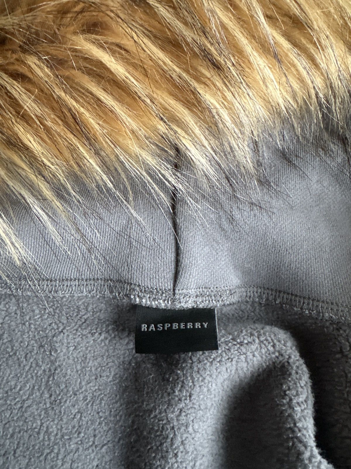 The GV Gallery GV Gallery Rapsberry Hills Paris Hilton Fur Zipup Jacket Size L / US 10 / IT 46 - 4 Thumbnail