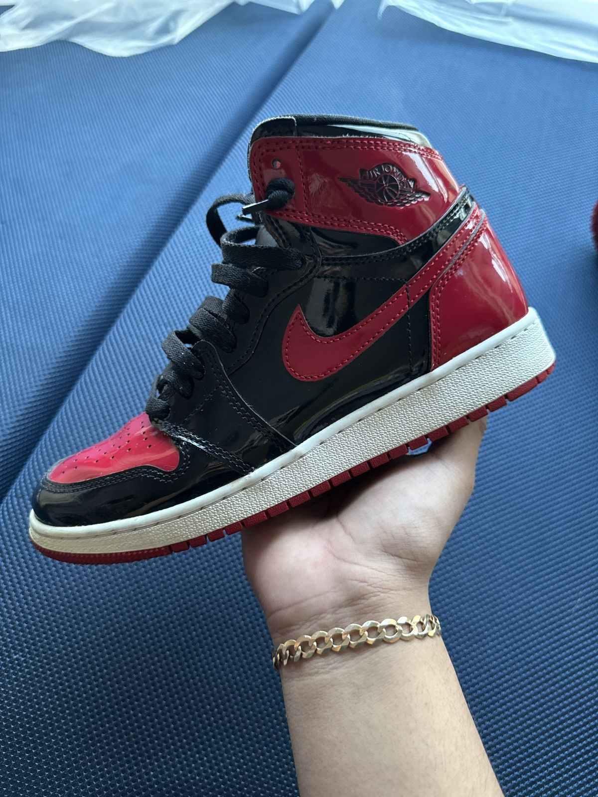 Jordan Brand Air Jordan 1 Retro High OG GS 'Patent Bred' Size US 6.5 / EU 39-40 - 1 Thumbnail