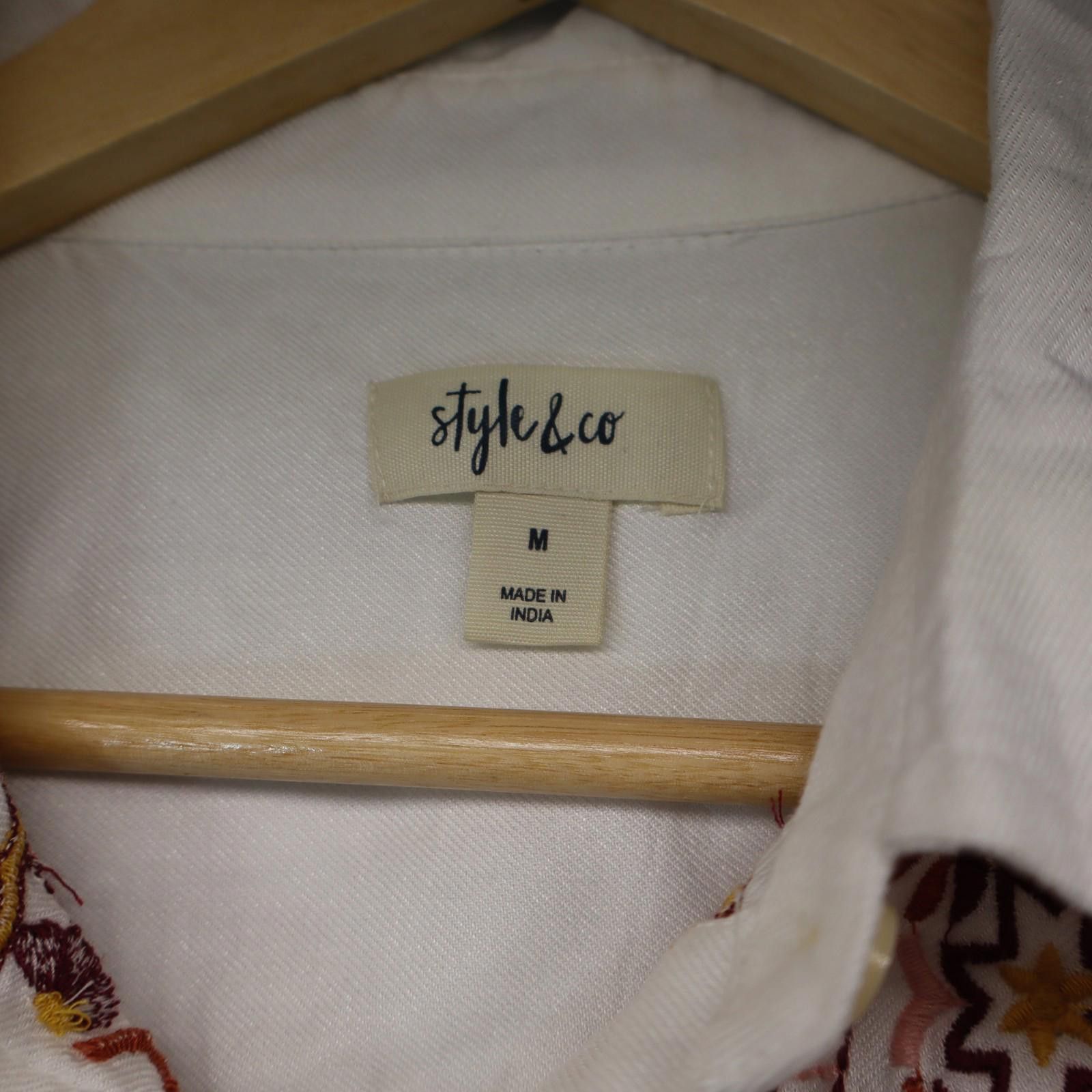 Style & Co Style & Co Blouse Women Medium Petite Embroider Boho Twill Size M / US 6-8 / IT 42-44 - 4 Thumbnail
