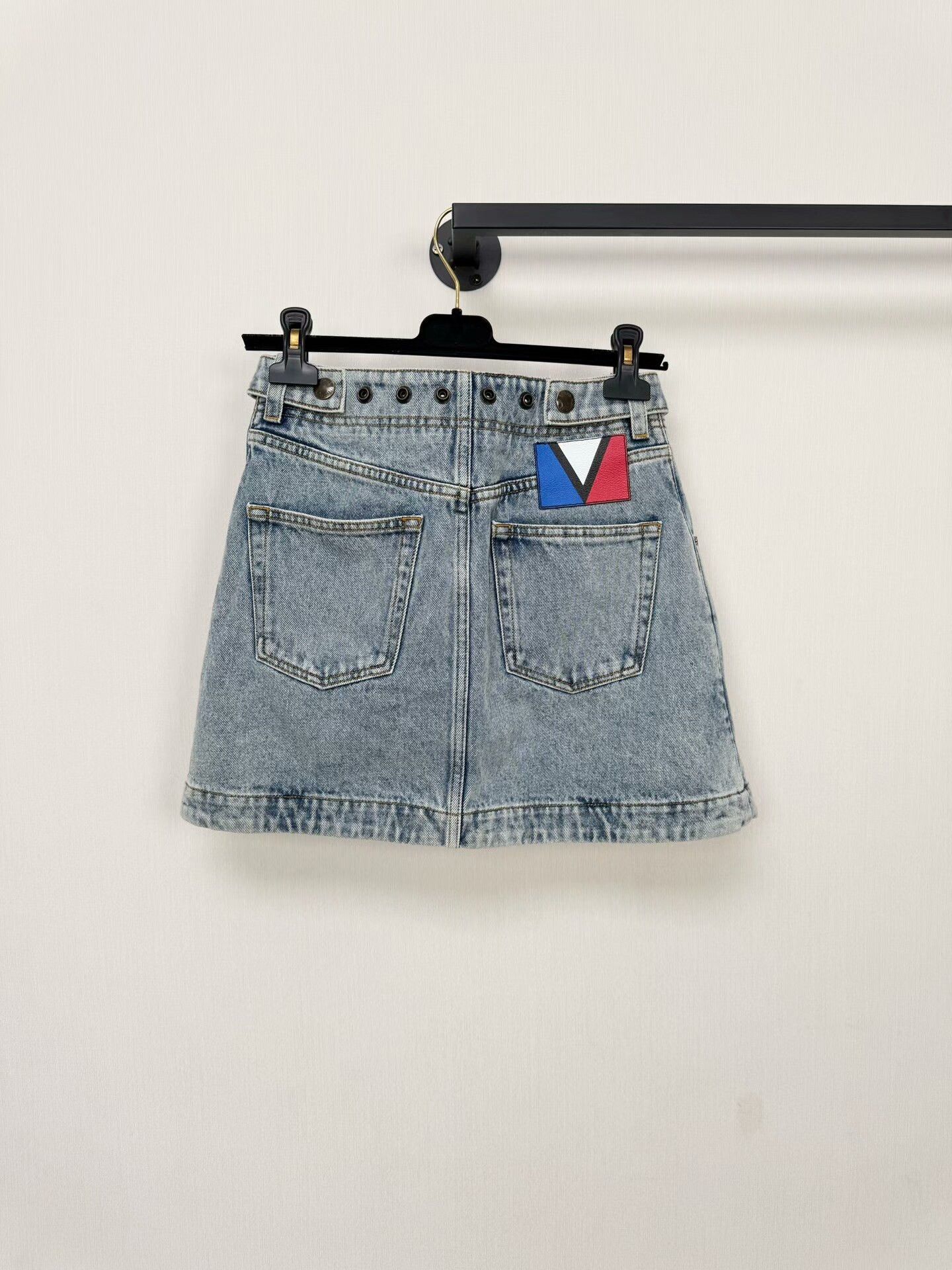 Louis Vuitton Louis Vuitton Denim Mini Skirt Size US 34 / EU 50 - 1 Thumbnail