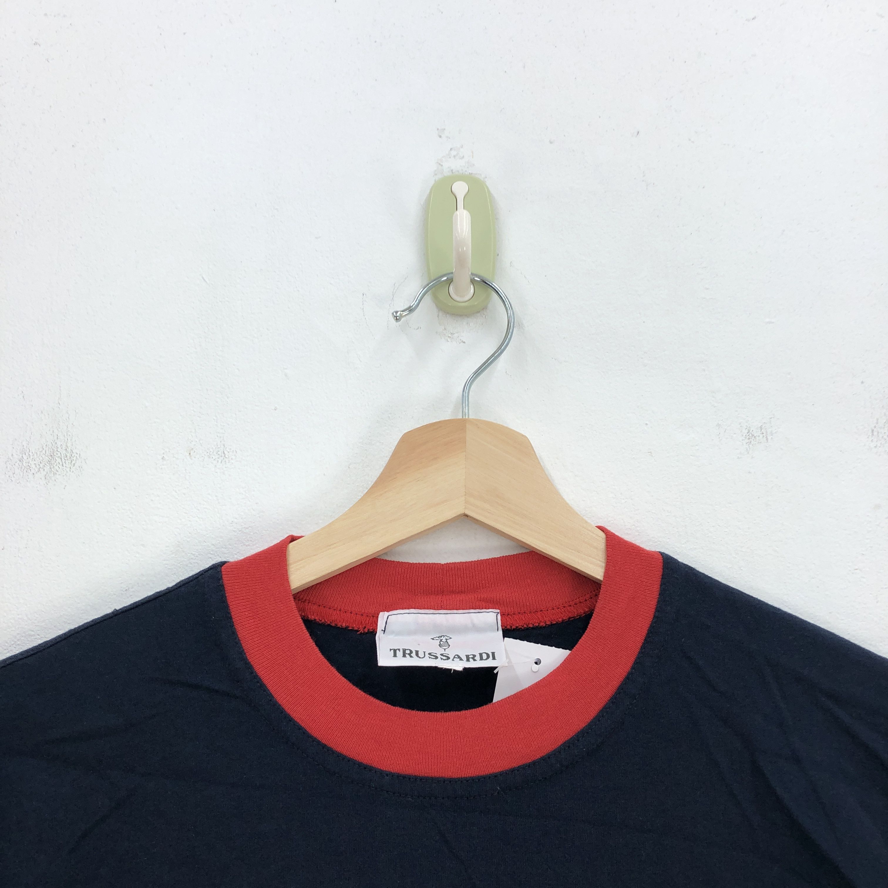 Trussardi Vintage Trussardi T Shirt Trussard Sailor Logo Crewneck Tees Size US L / EU 52-54 / 3 - 4 Thumbnail