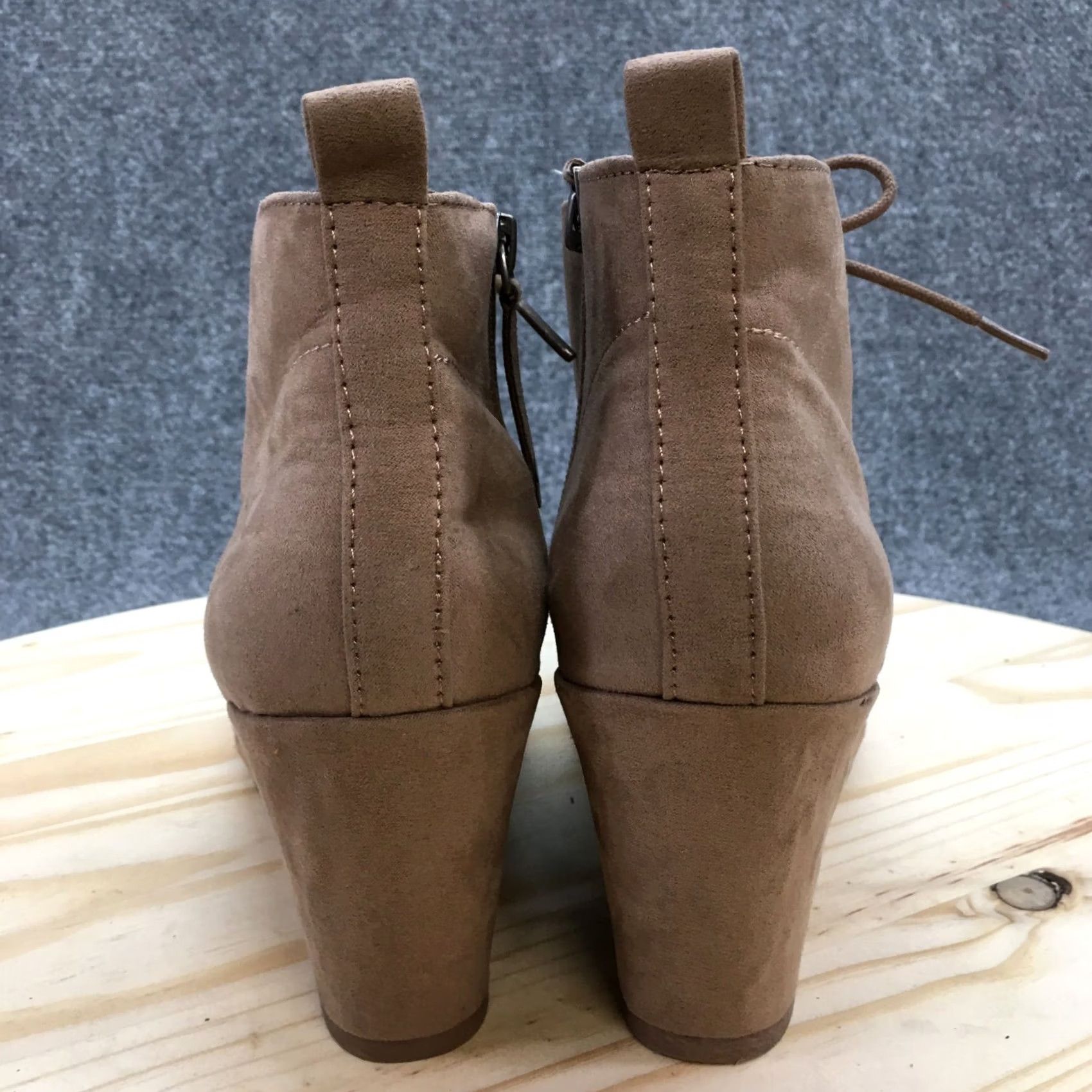 Dolce Vita Dolce Vita Boots Womens 11 Ankle Booties Wedge Brown Fabric Lace Up Zipper Size US 11 / IT 41 - 6 Thumbnail