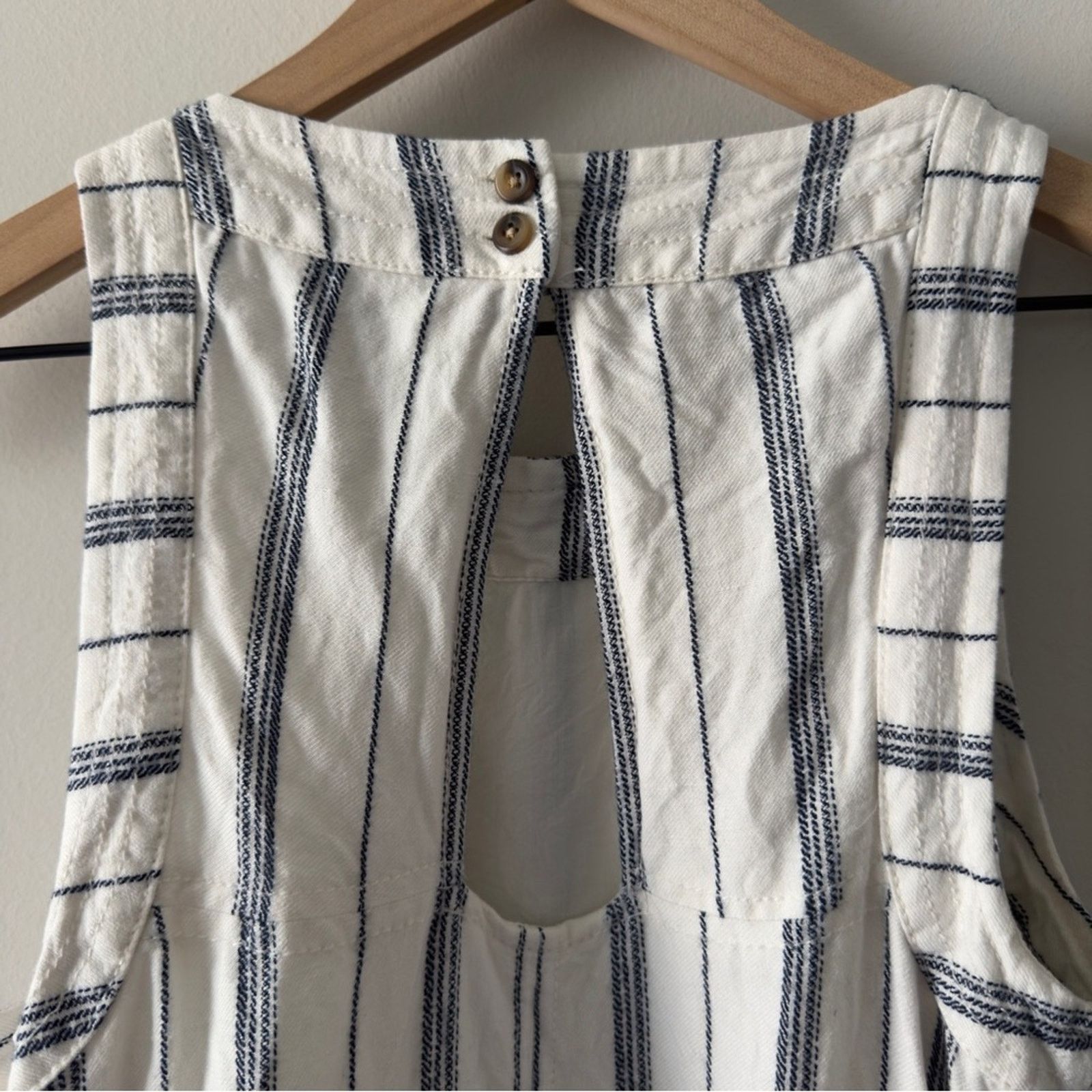 Anthropologie Anthropologie Akemi + Kin White Navy Striped Shift Dress EUC Size XS / US 0-2 / IT 36-38 - 4 Thumbnail