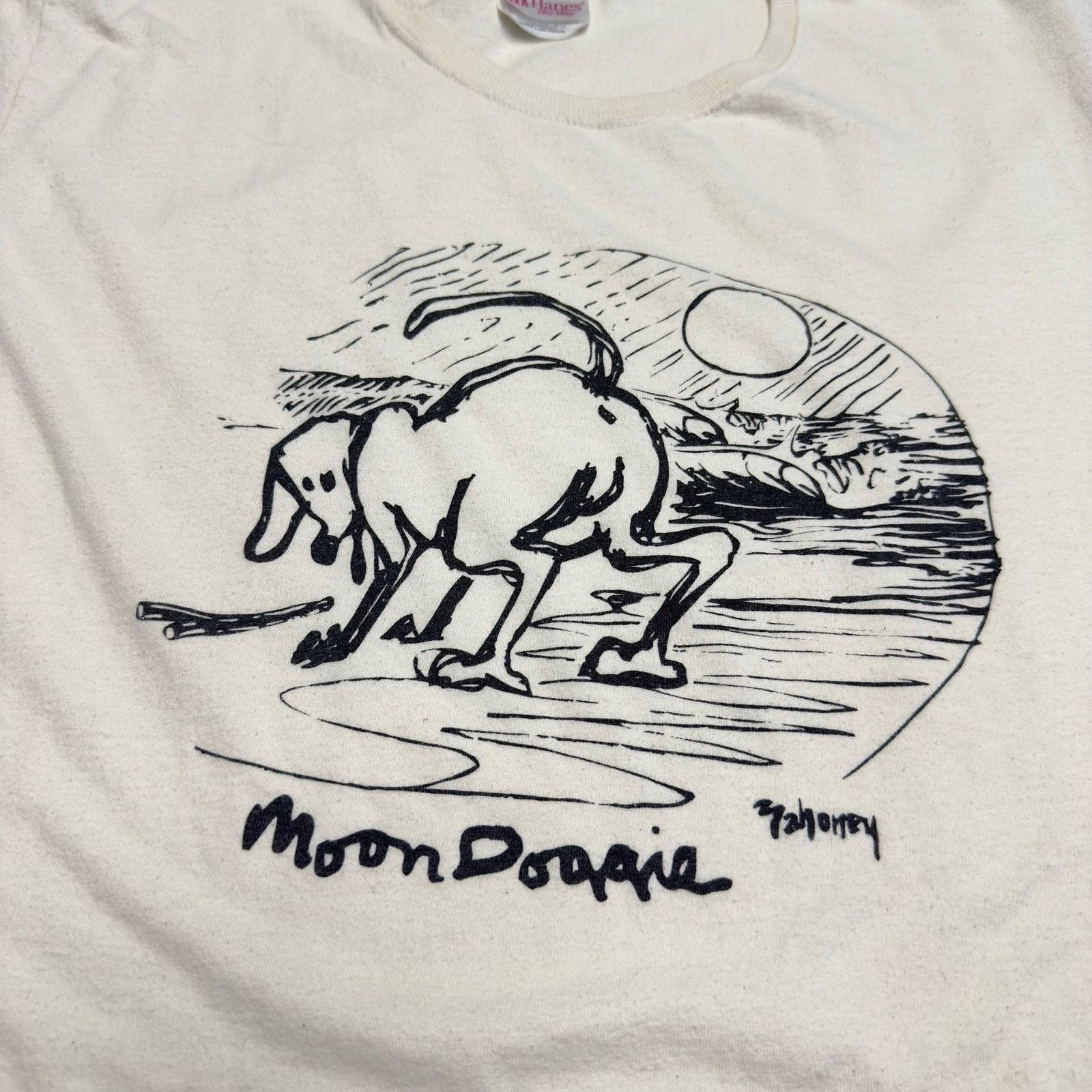 Hanes Vintage Moondoggie Art T Shirt Womens Large 21x26 White Y2K Size L / US 10 / IT 46 - 9 Thumbnail
