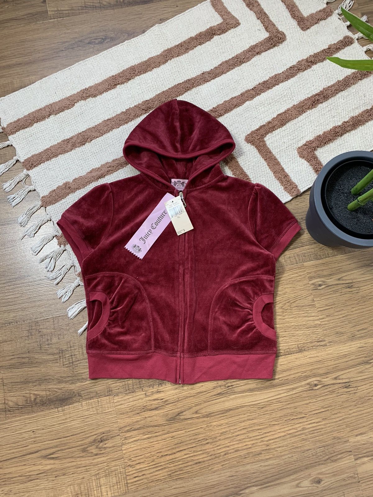 Vintage VINTAGE JUICY COUTURE VELOUR ZIP UP HOODIE Size XL / US 12-14 / IT 48-50 - 1 Thumbnail