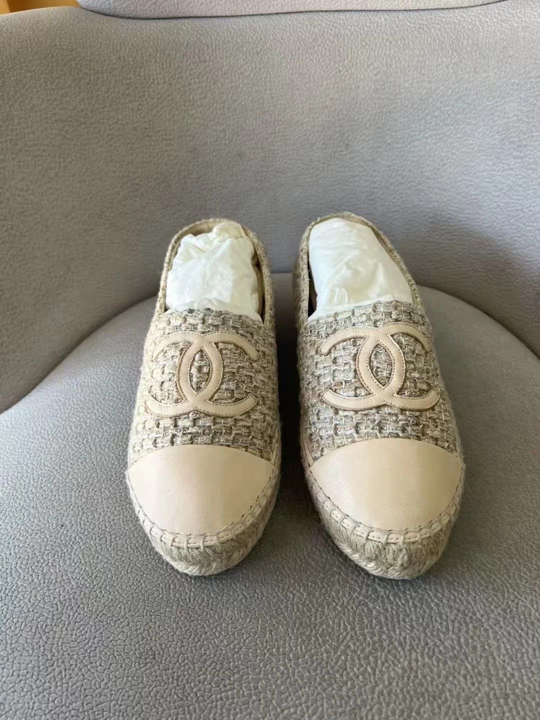 Chanel Chanel 2021ss milk tea boat shoes 38 99new w/ box & accs Size US 7 / IT 37 - 2 Thumbnail