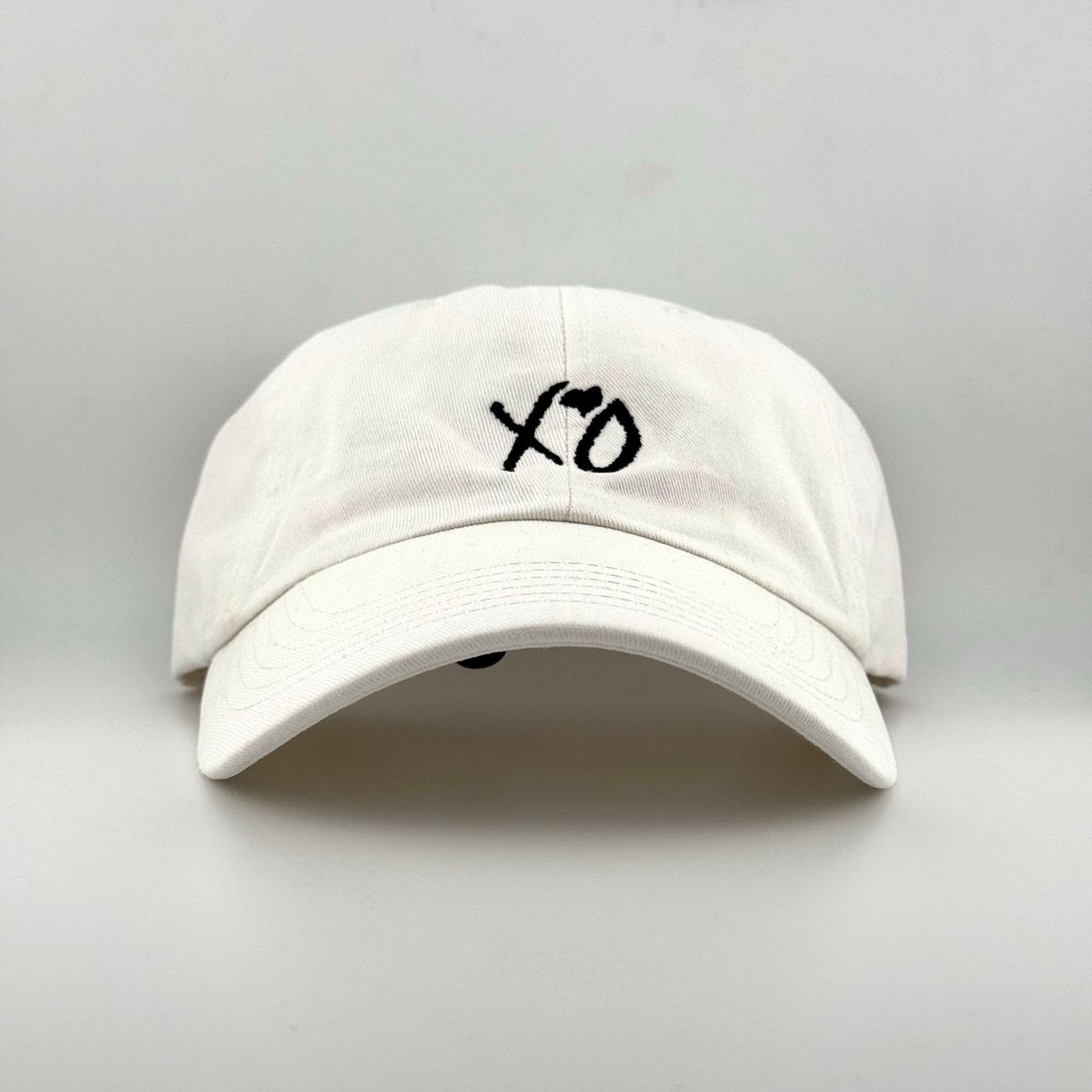 The Weeknd × XO The Weeknd XO Embroidered Logo Hat White Baseball Cap Size ONE SIZE - 1 Thumbnail