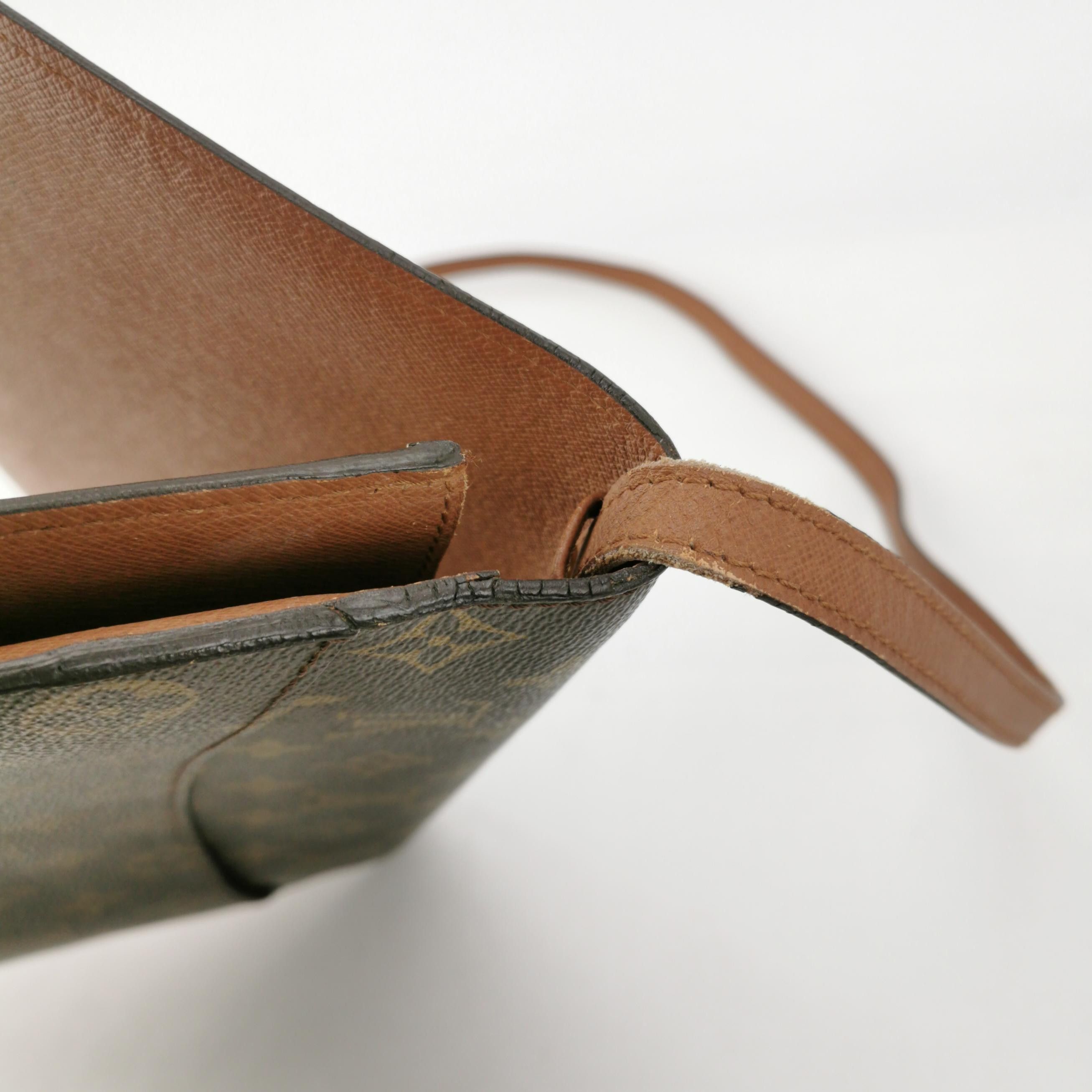 Louis Vuitton Louis Vuitton (LV) Bordeaux leather Monogram print vintage Size ONE SIZE - 7 Thumbnail