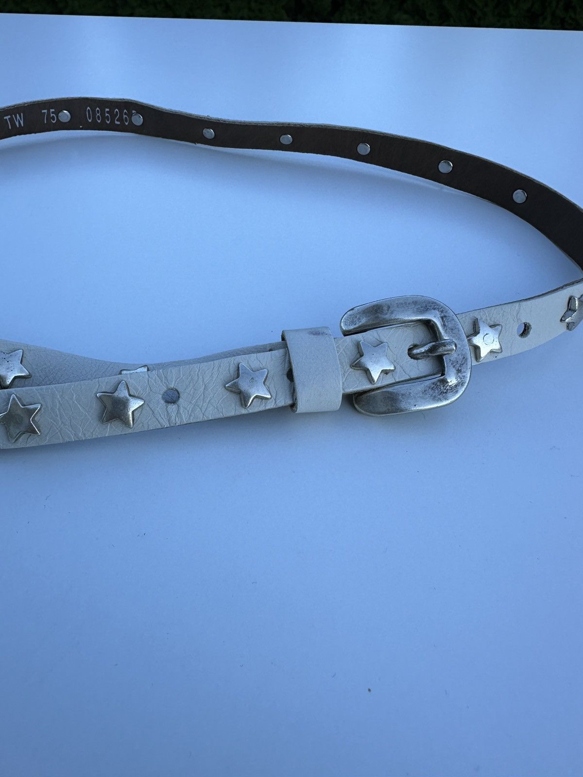 Vintage Vintage white leather belt with silver stars Size ONE SIZE - 2 Thumbnail