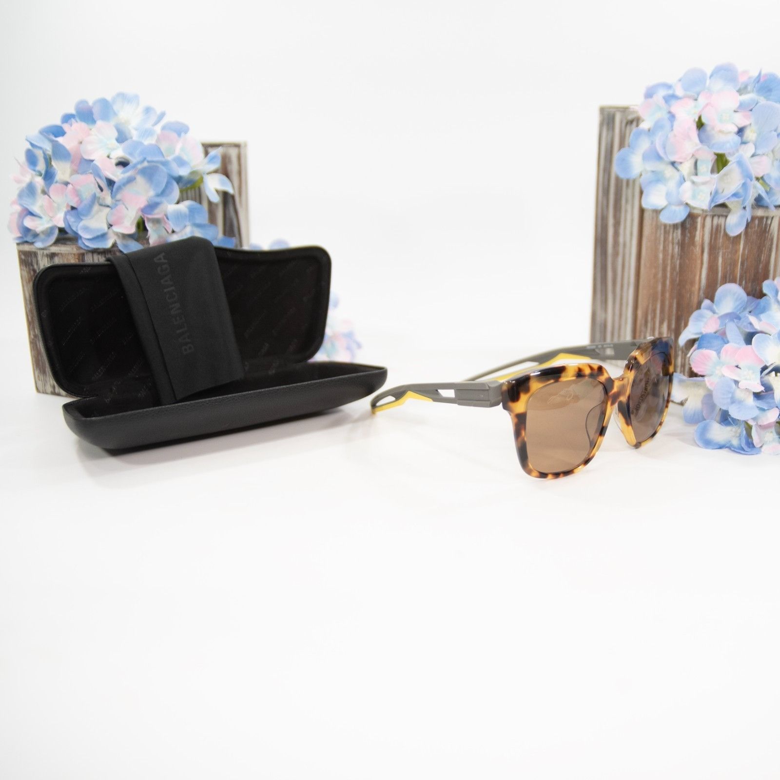 Balenciaga Balenciaga BB00255SA Havana Brown Tortoise Logo Acrylic Sung Size ONE SIZE - 1 Thumbnail